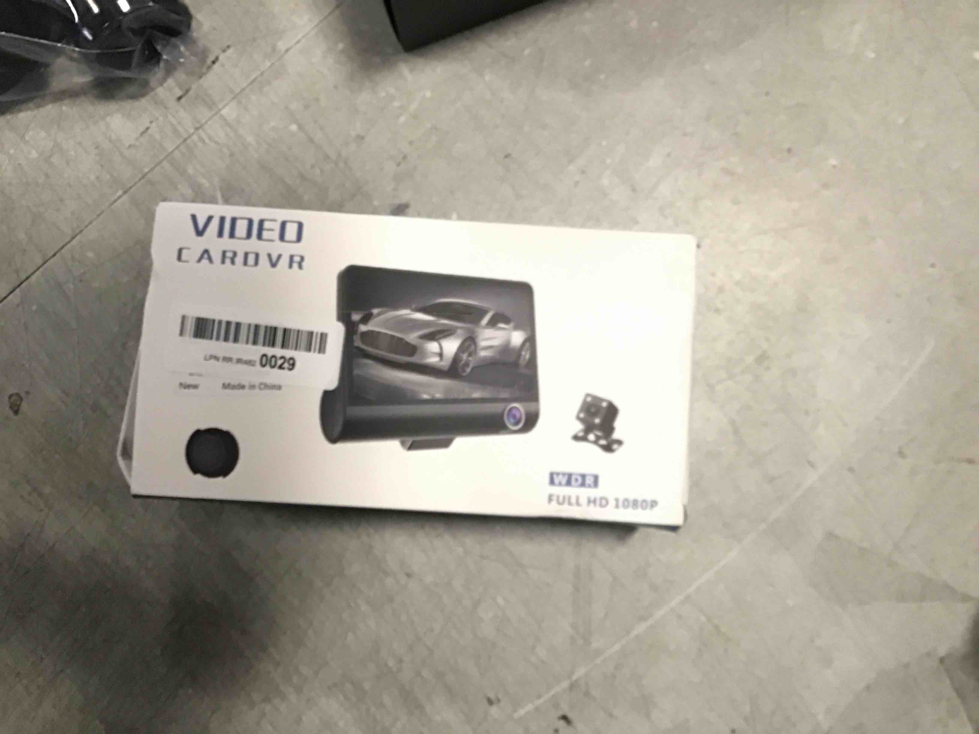 https://s3.amazonaws.com/lotting-images-prod/bidfta/BLU6655884_1720029273194.jpeg