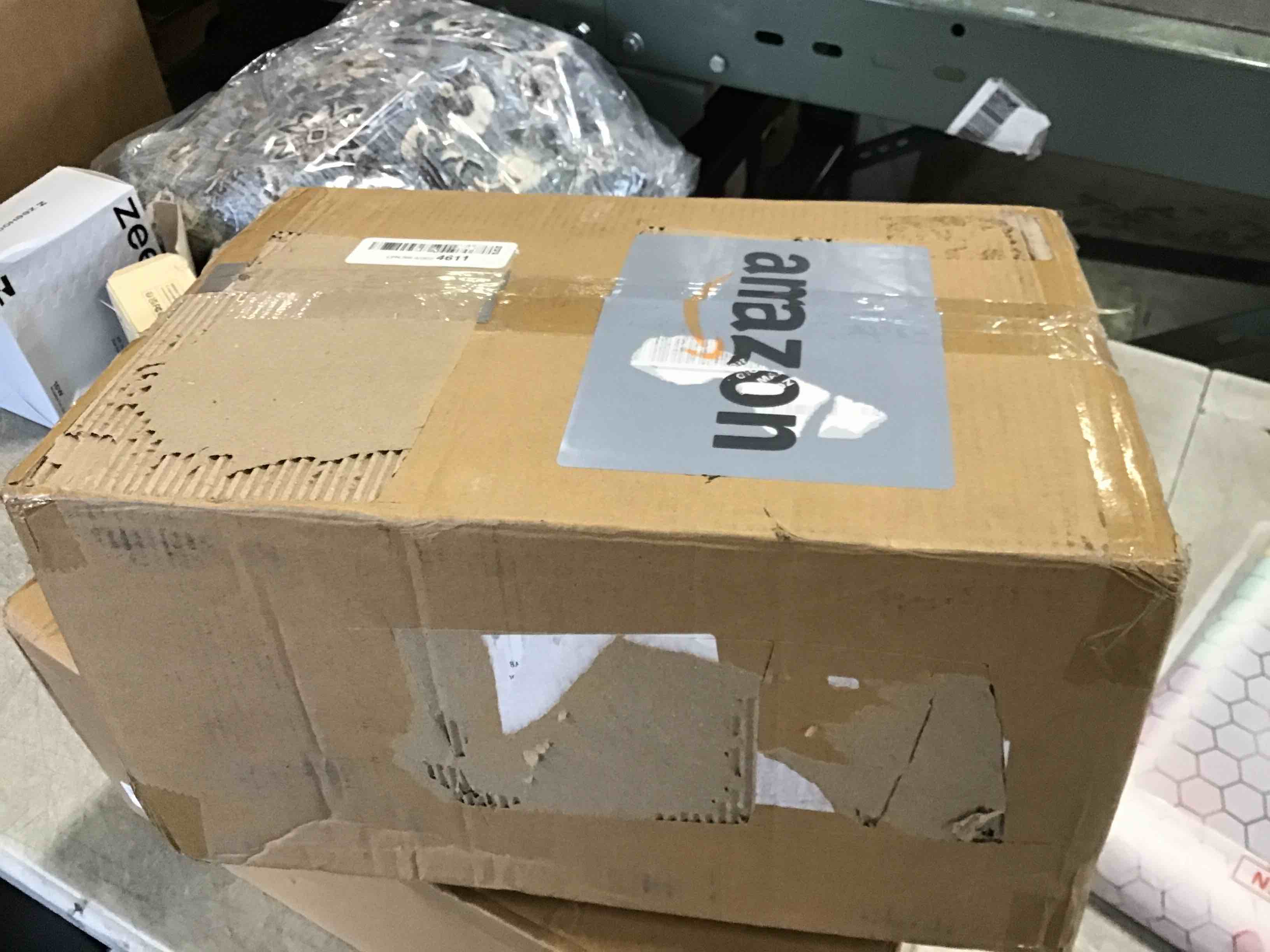https://s3.amazonaws.com/lotting-images-prod/bidfta/BLU6655939_1720034445545.jpeg