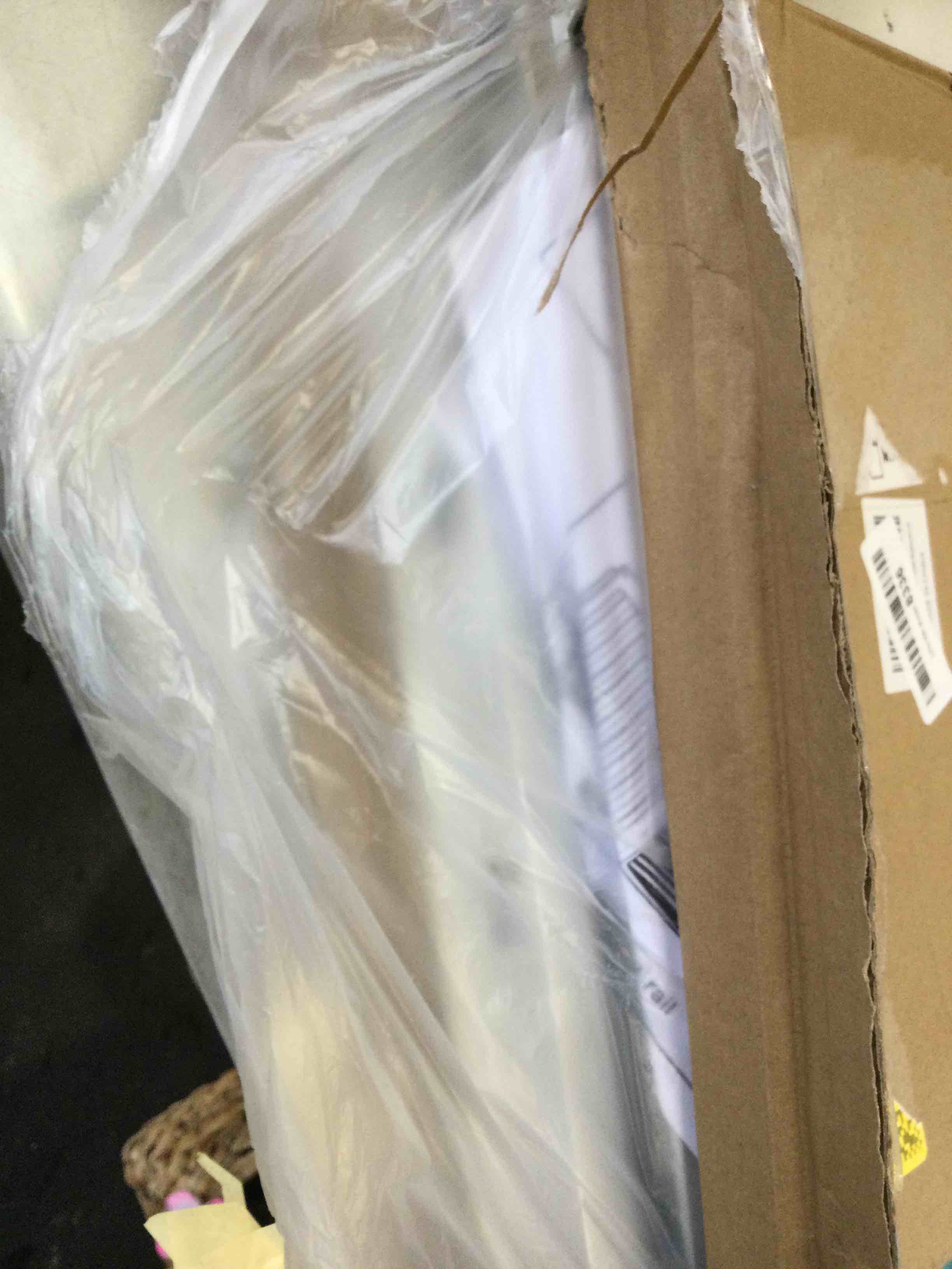 https://s3.amazonaws.com/lotting-images-prod/bidfta/BLU6656050_1719414787123.jpeg