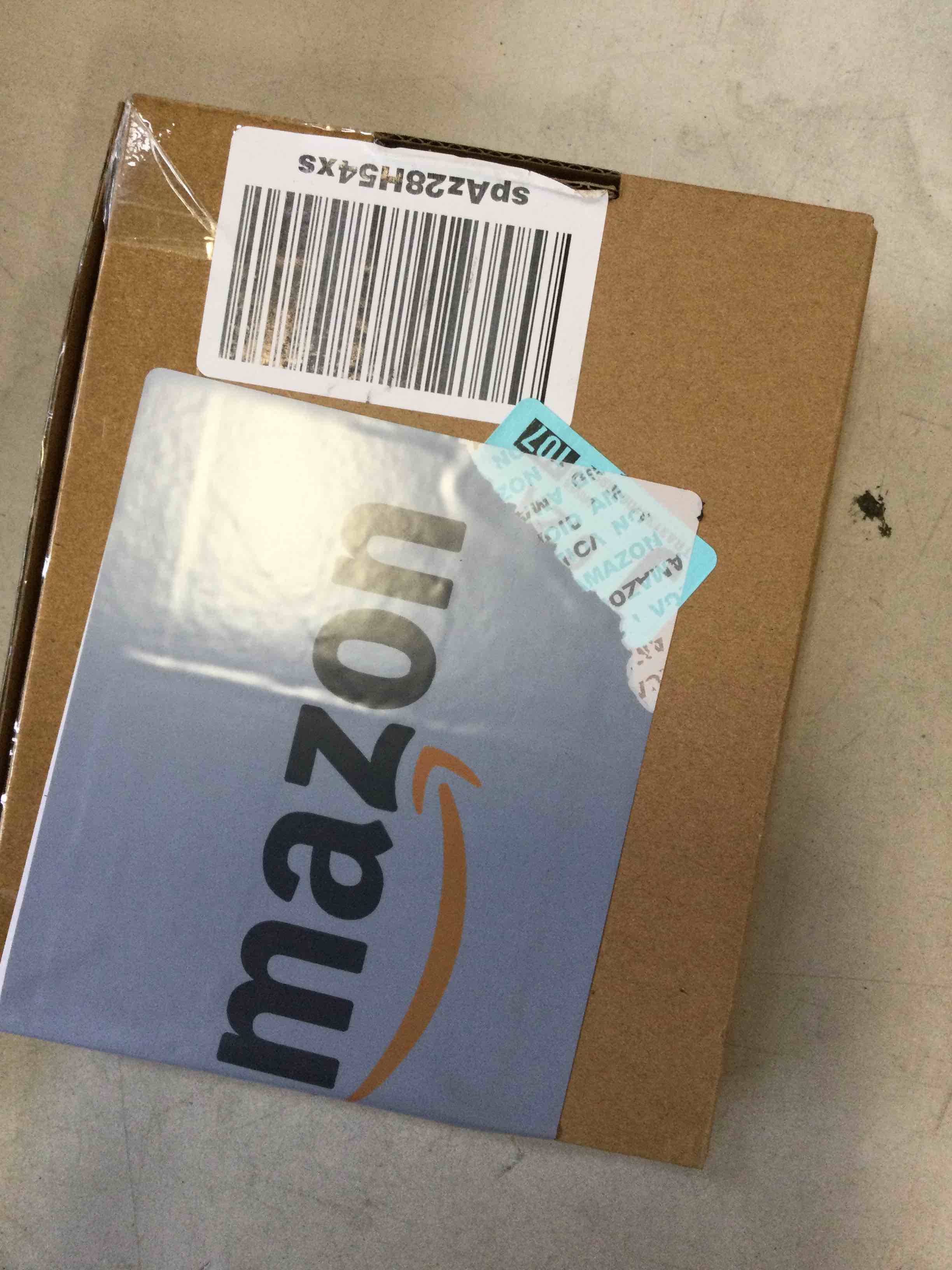 https://s3.amazonaws.com/lotting-images-prod/bidfta/BLU6656096_1719420007365.jpeg
