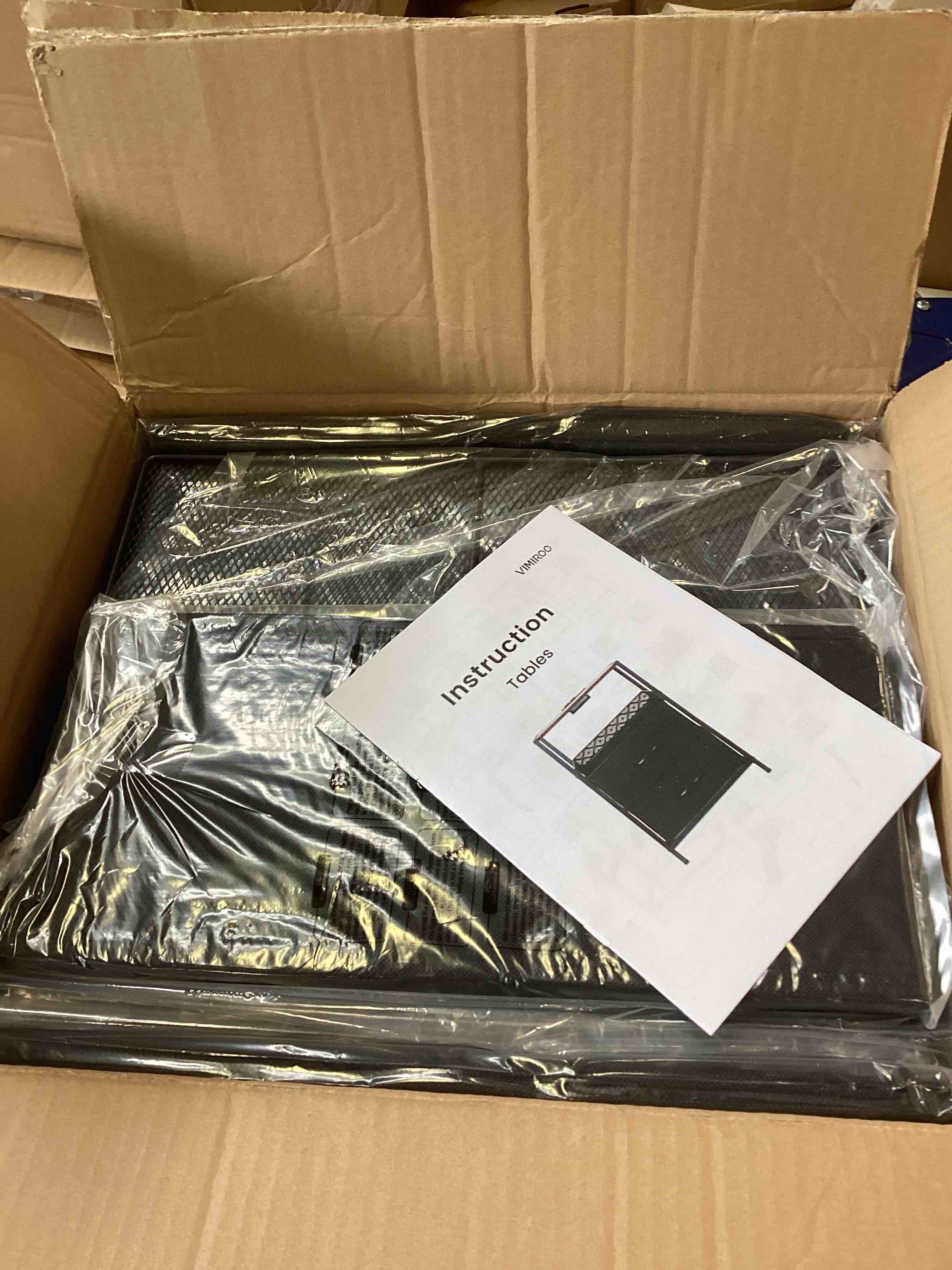 https://s3.amazonaws.com/lotting-images-prod/bidfta/BLU6656112_1719421433821.jpeg
