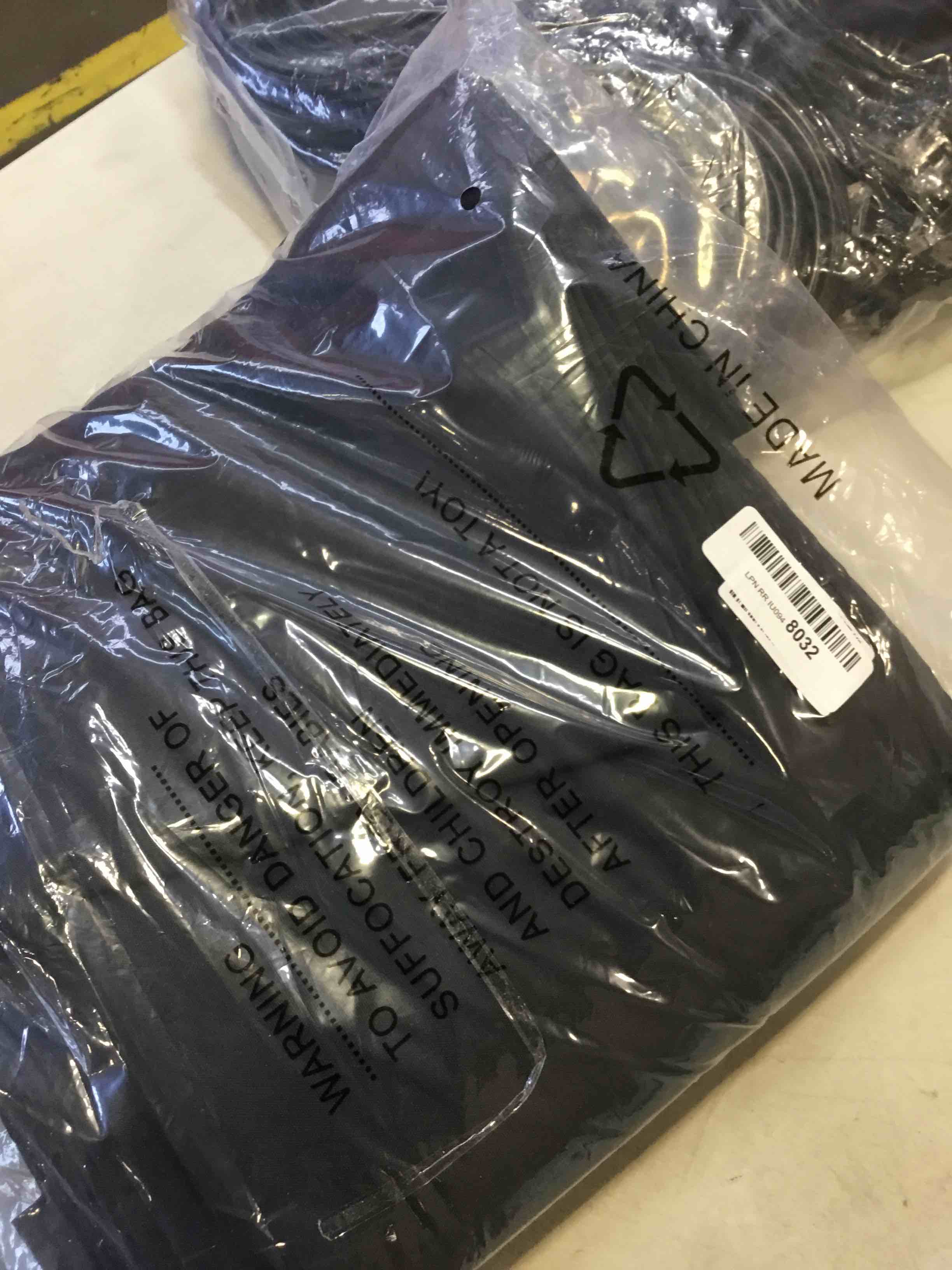 https://s3.amazonaws.com/lotting-images-prod/bidfta/BLU6656850_1719923232862.jpeg