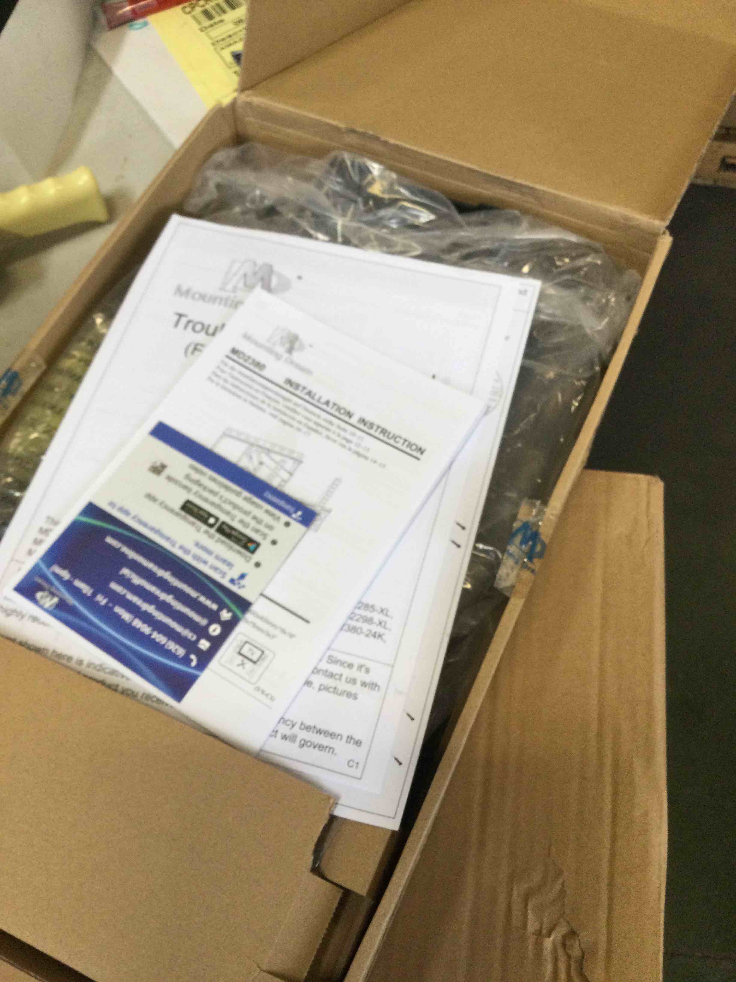 https://s3.amazonaws.com/lotting-images-prod/bidfta/BLU6657025_1719947386568.jpeg