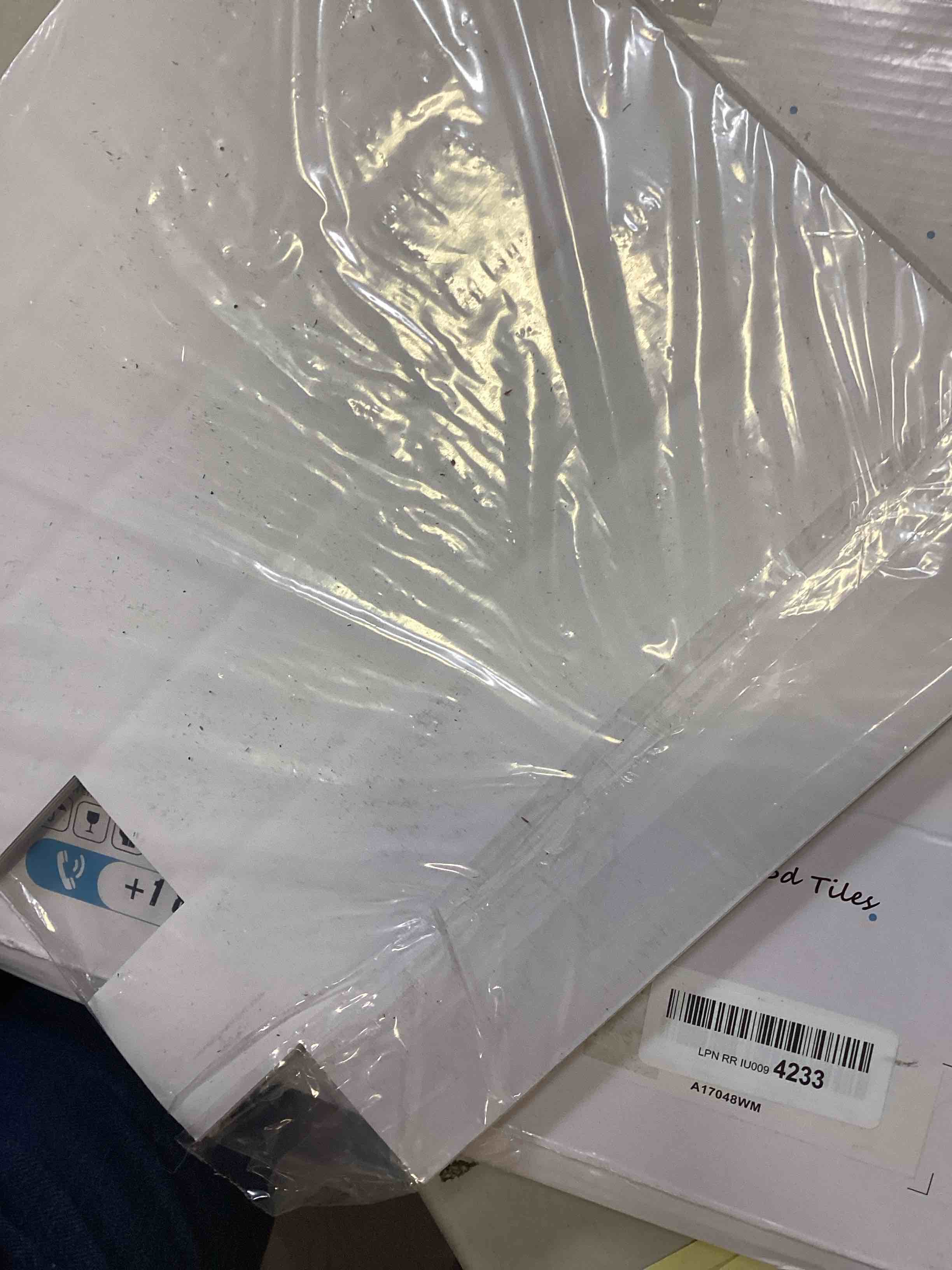 https://s3.amazonaws.com/lotting-images-prod/bidfta/BLU6657254_1720032778027.jpeg
