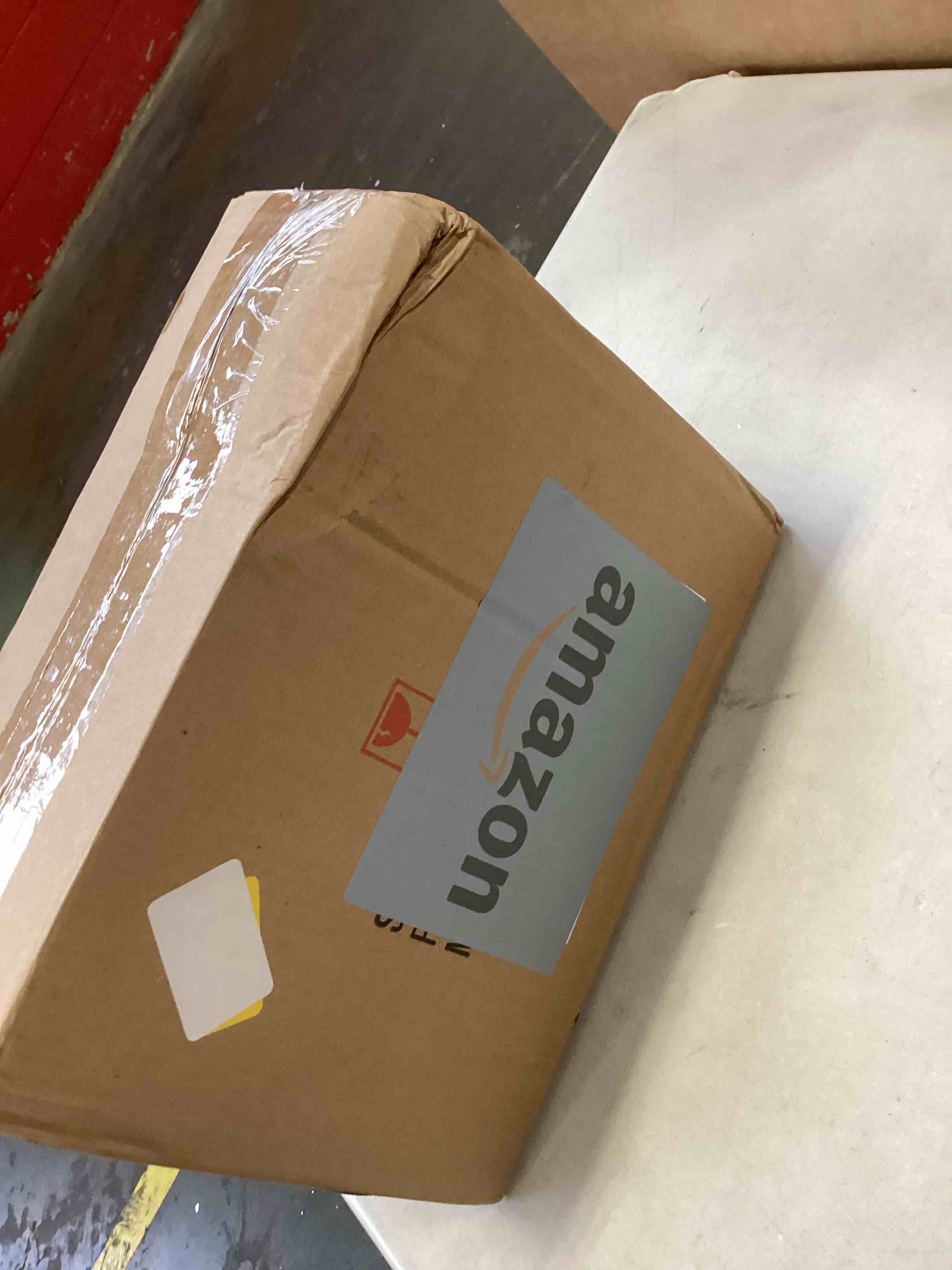 https://s3.amazonaws.com/lotting-images-prod/bidfta/BLU6657356_1720182087691.jpeg