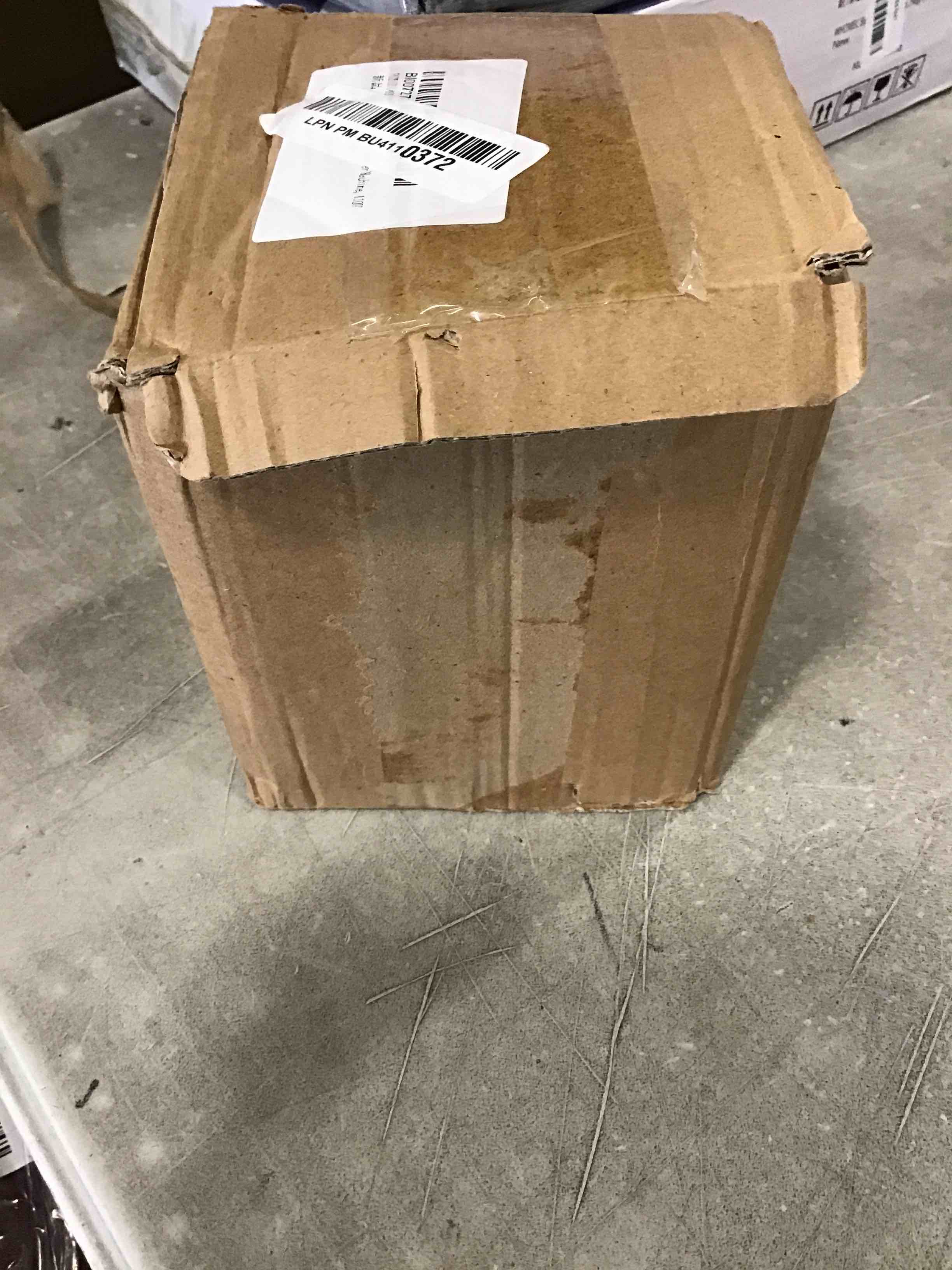https://s3.amazonaws.com/lotting-images-prod/bidfta/BLU6658129_1719577039449.jpeg