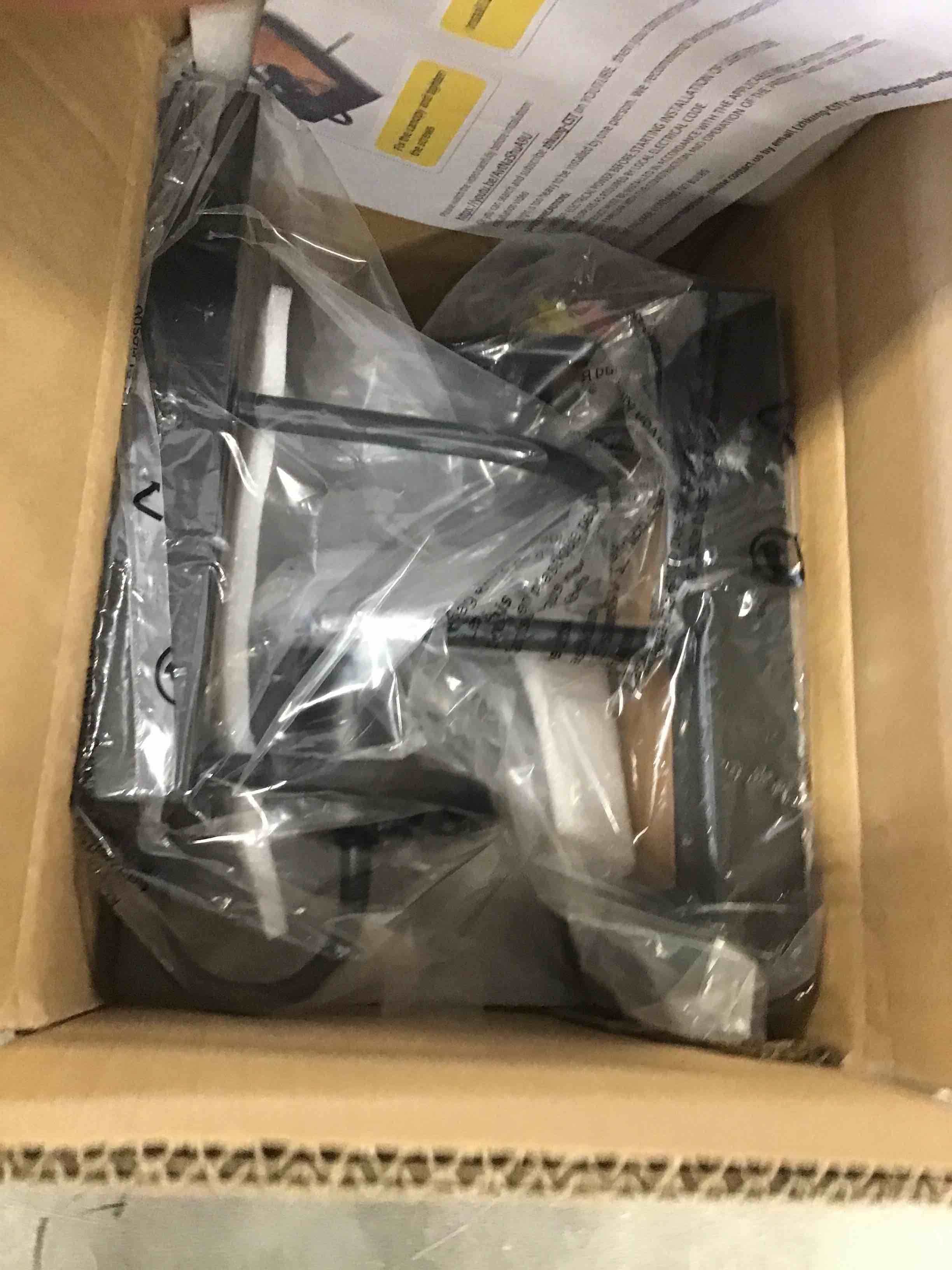 https://s3.amazonaws.com/lotting-images-prod/bidfta/BLU6658162_1719579549364.jpeg