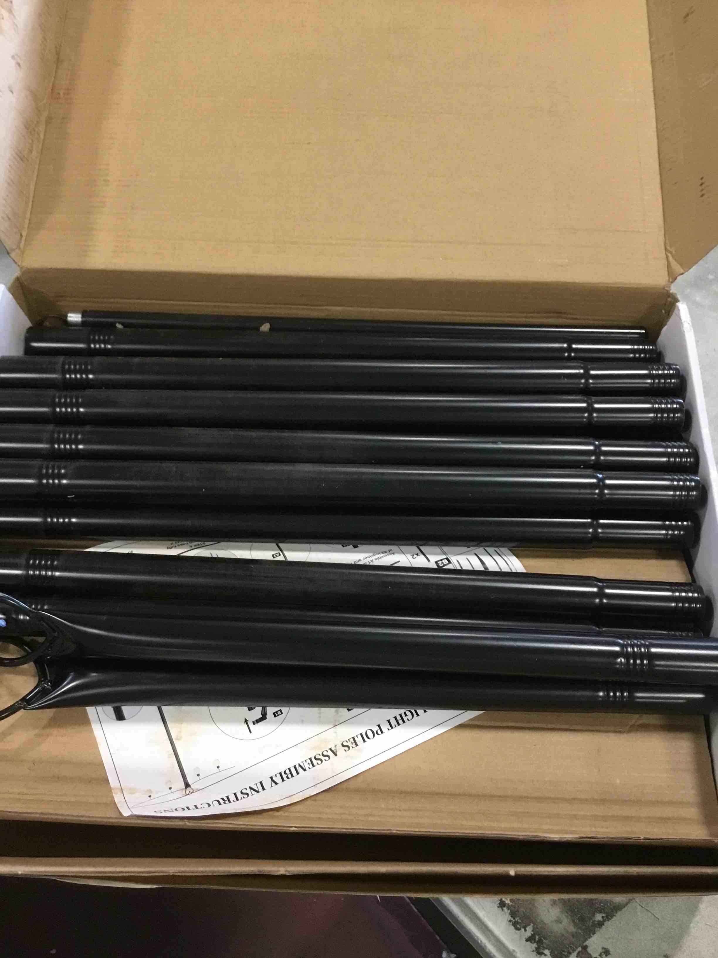 https://s3.amazonaws.com/lotting-images-prod/bidfta/BLU6658173_1719580076889.jpeg