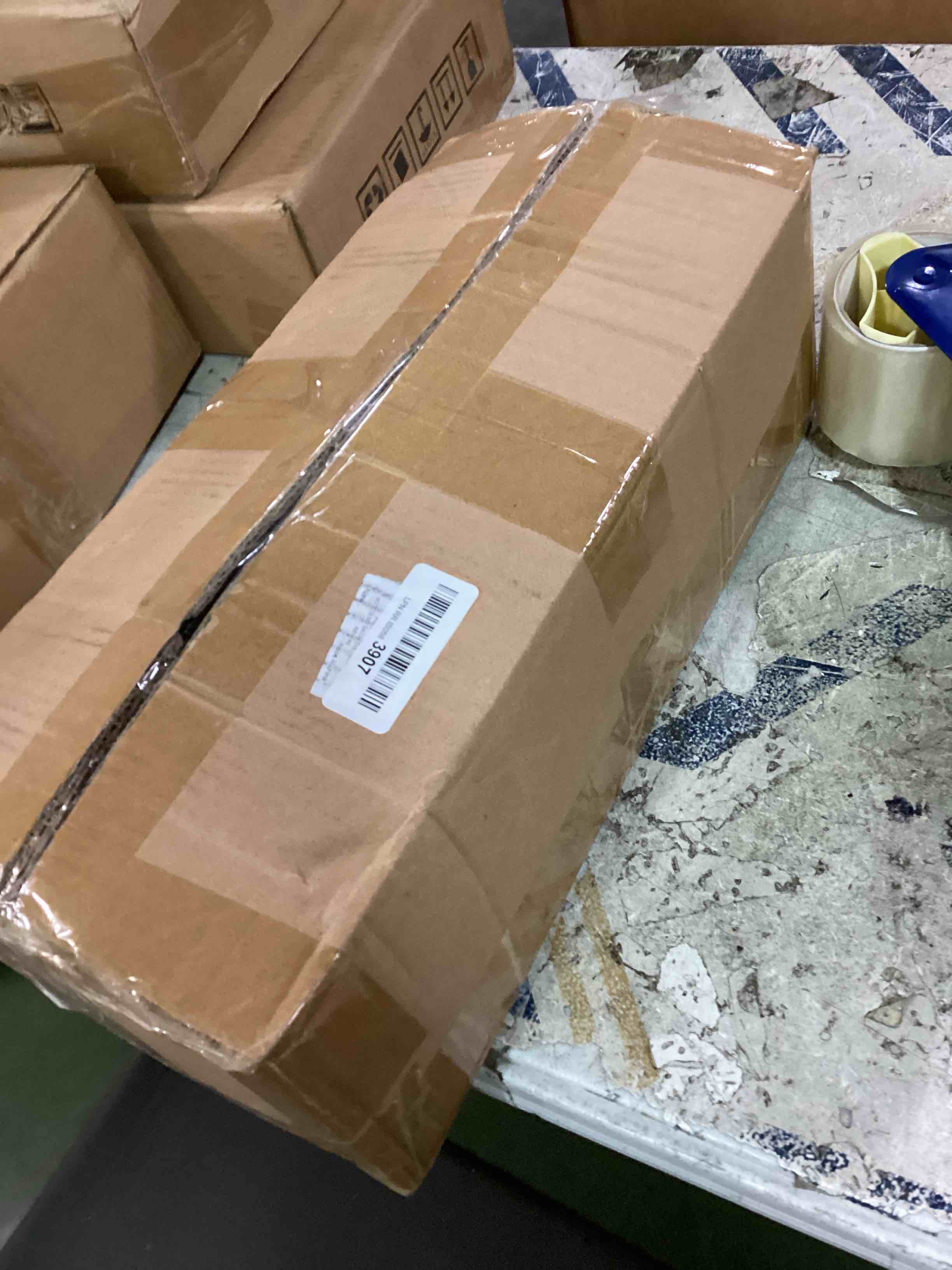 https://s3.amazonaws.com/lotting-images-prod/bidfta/BLU6659216_1720192573304.jpeg