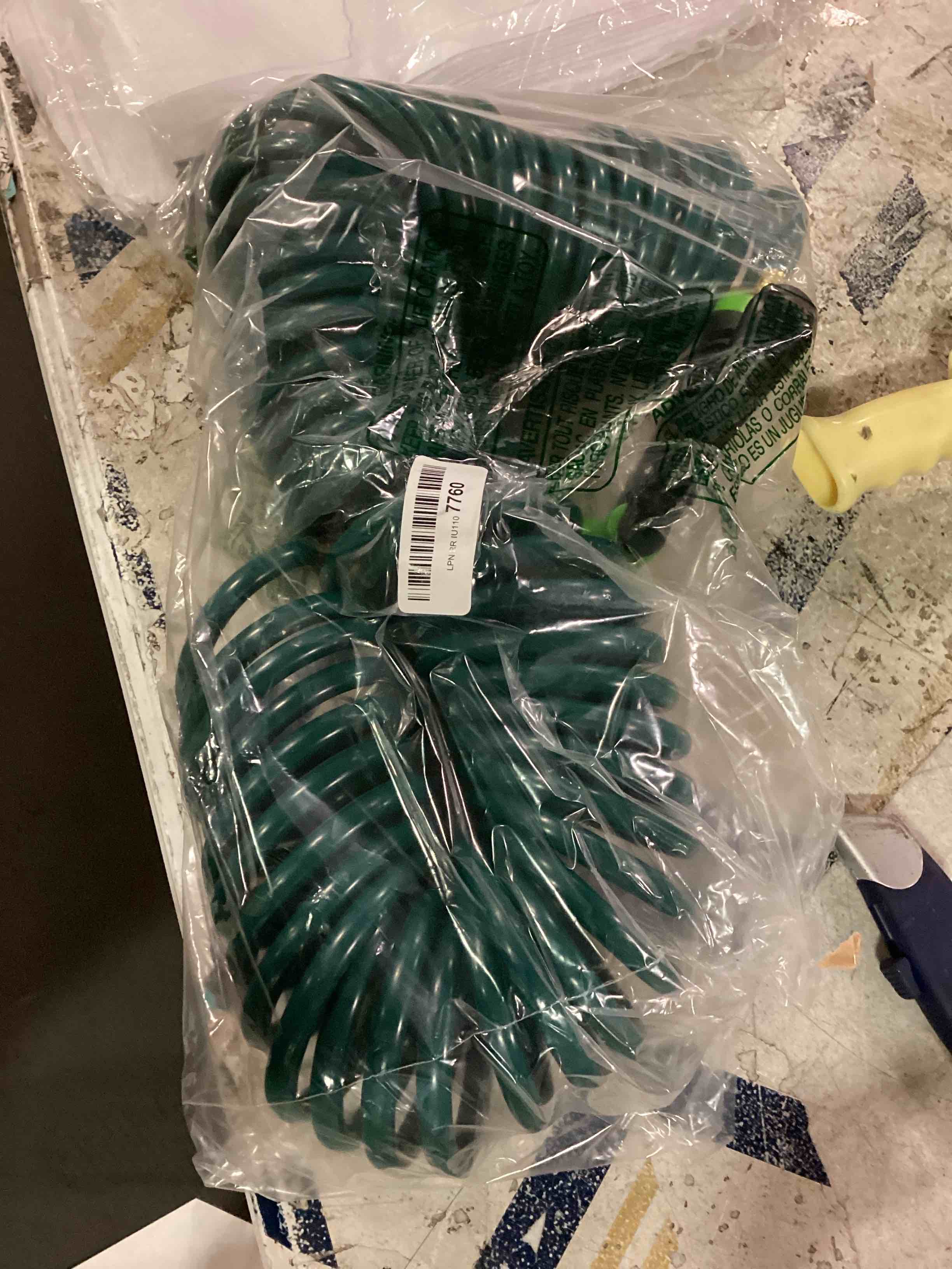 https://s3.amazonaws.com/lotting-images-prod/bidfta/BLU6659228_1720193345322.jpeg
