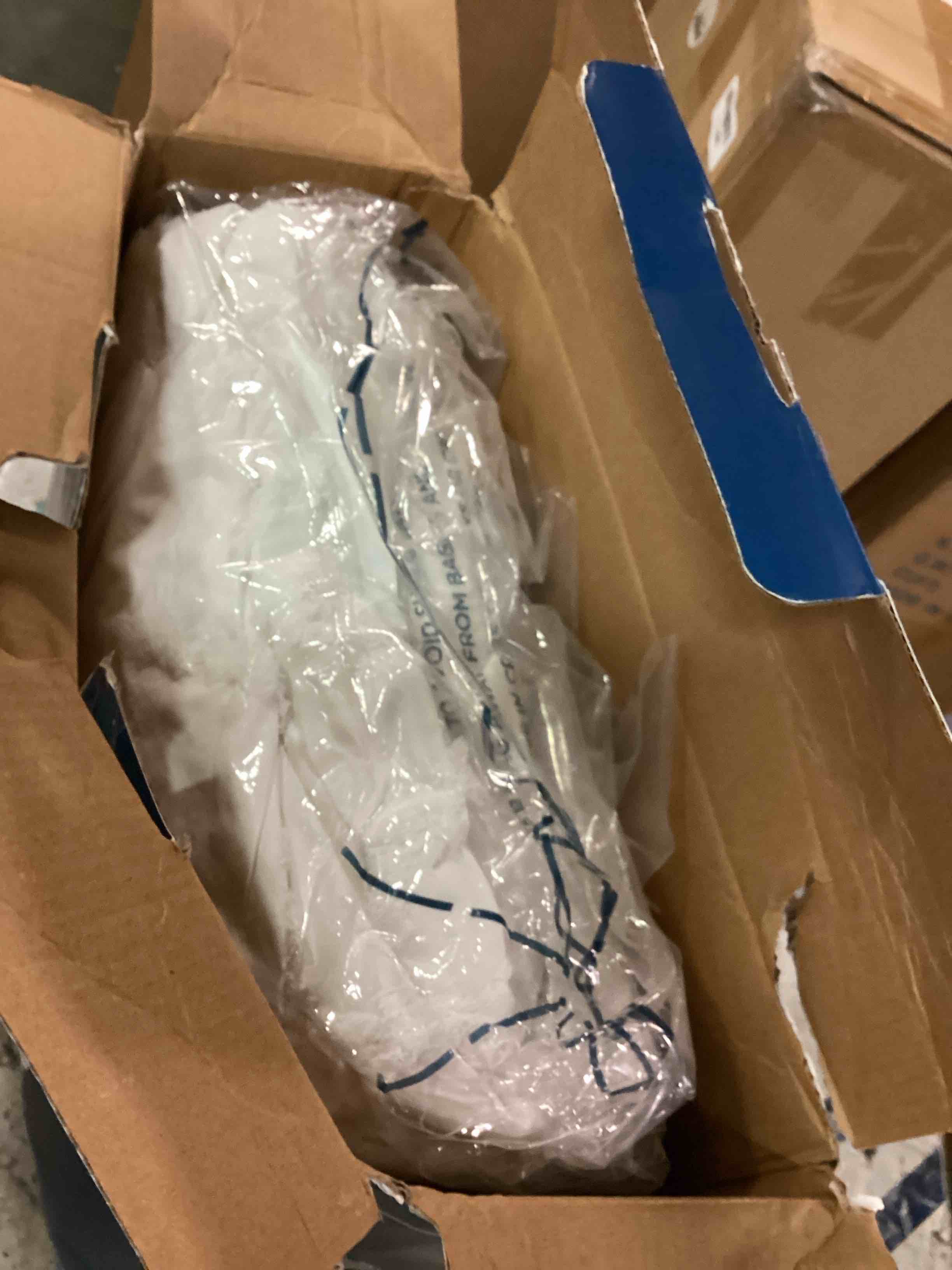 https://s3.amazonaws.com/lotting-images-prod/bidfta/BLU6659237_1720193956476.jpeg