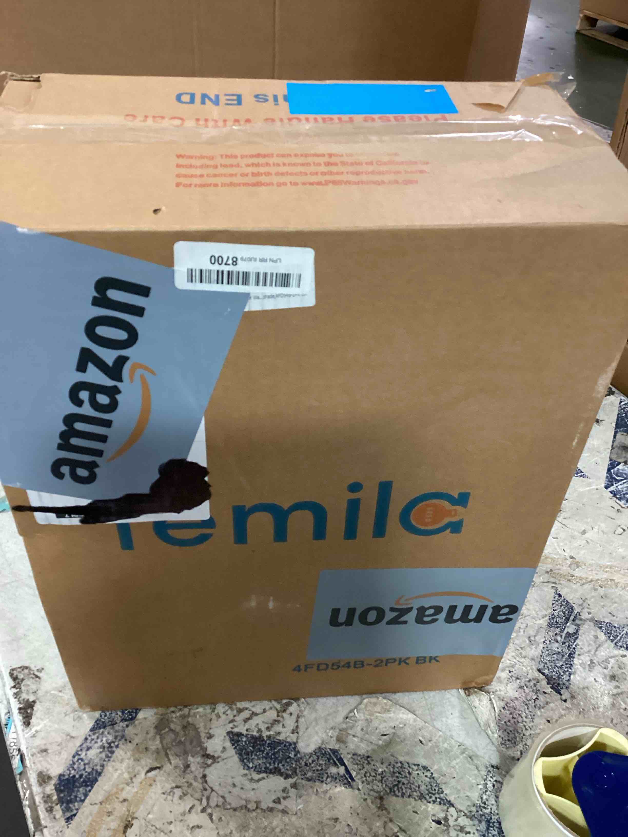 https://s3.amazonaws.com/lotting-images-prod/bidfta/BLU6659239_1720194076766.jpeg