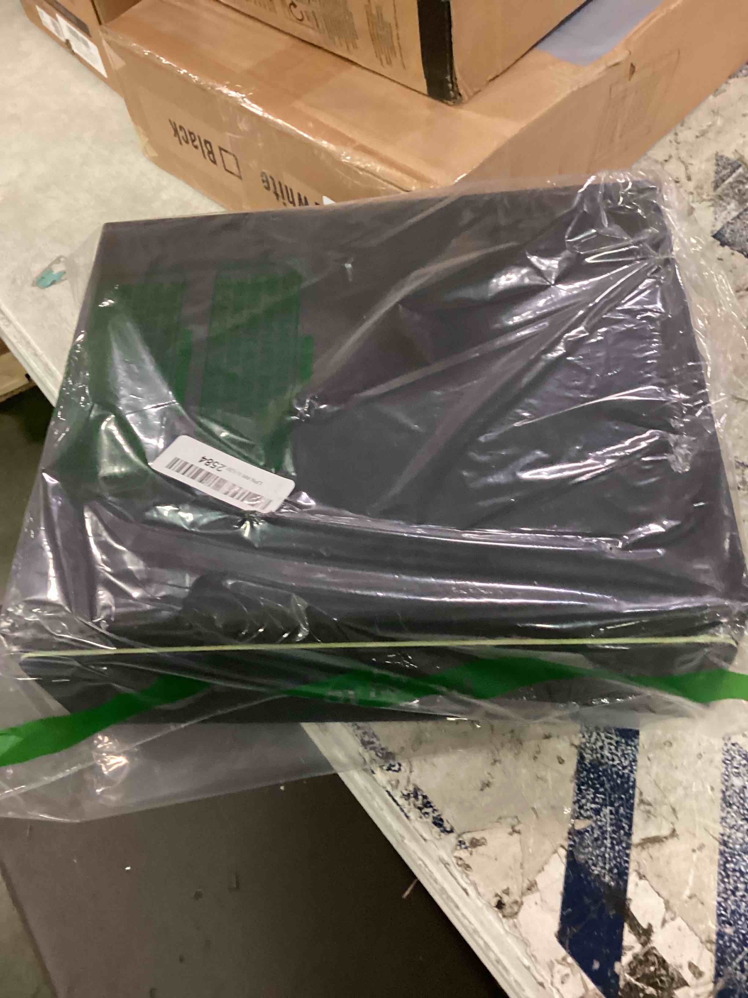 https://s3.amazonaws.com/lotting-images-prod/bidfta/BLU6659367_1720208283063.jpeg