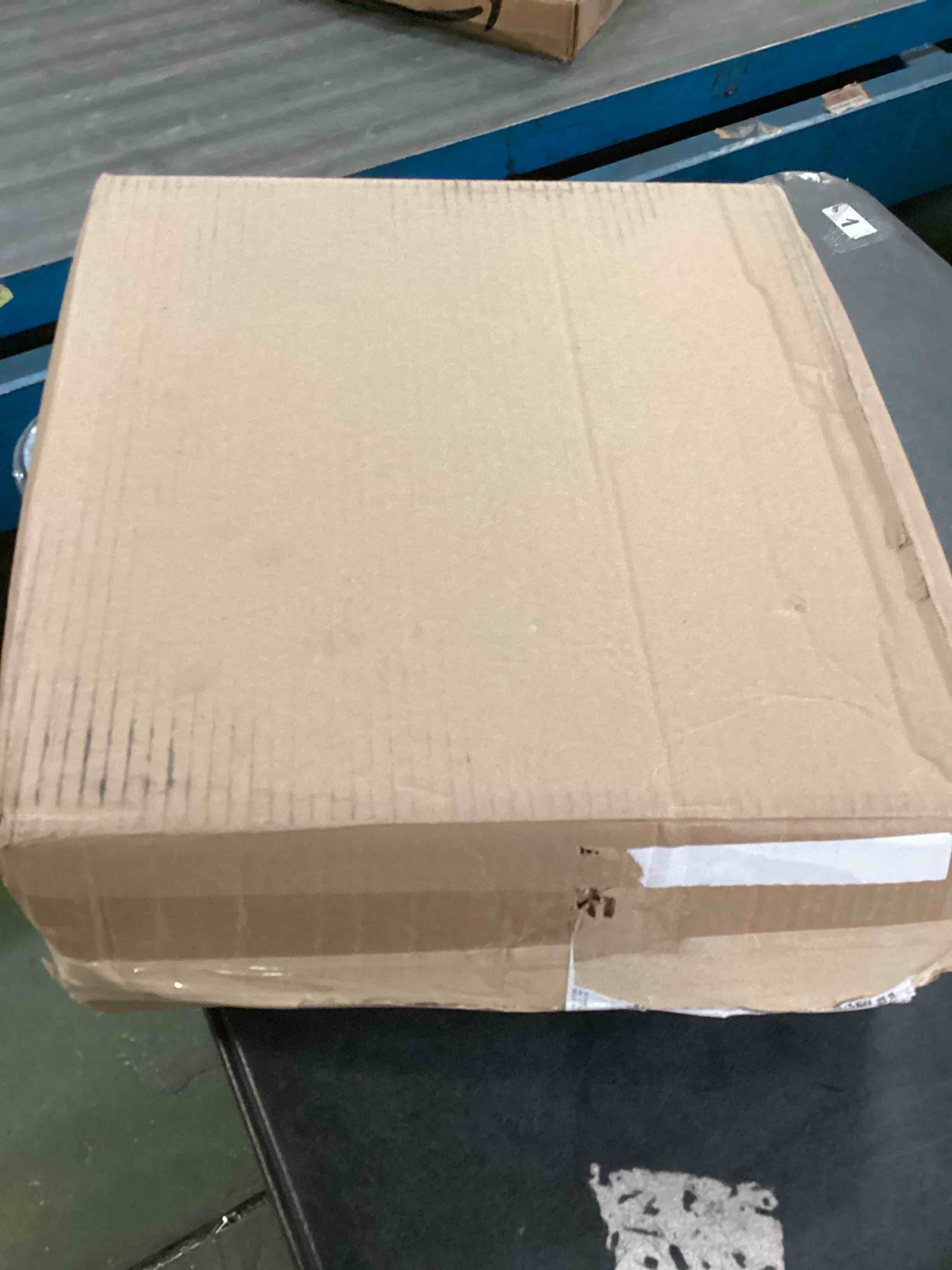 https://s3.amazonaws.com/lotting-images-prod/bidfta/BLU6659563_1720456371678.jpeg