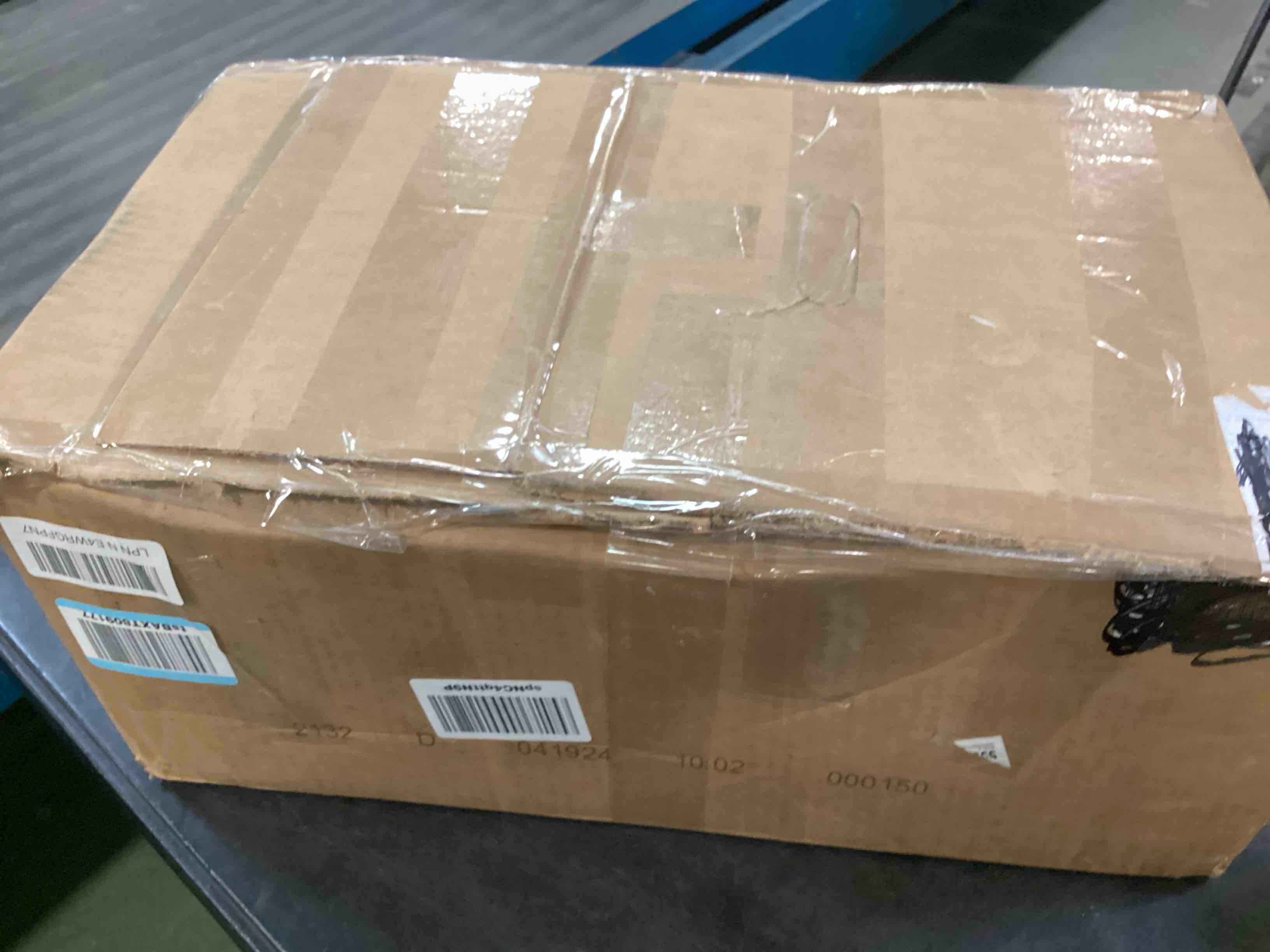 https://s3.amazonaws.com/lotting-images-prod/bidfta/BLU6659611_1720462525359.jpeg
