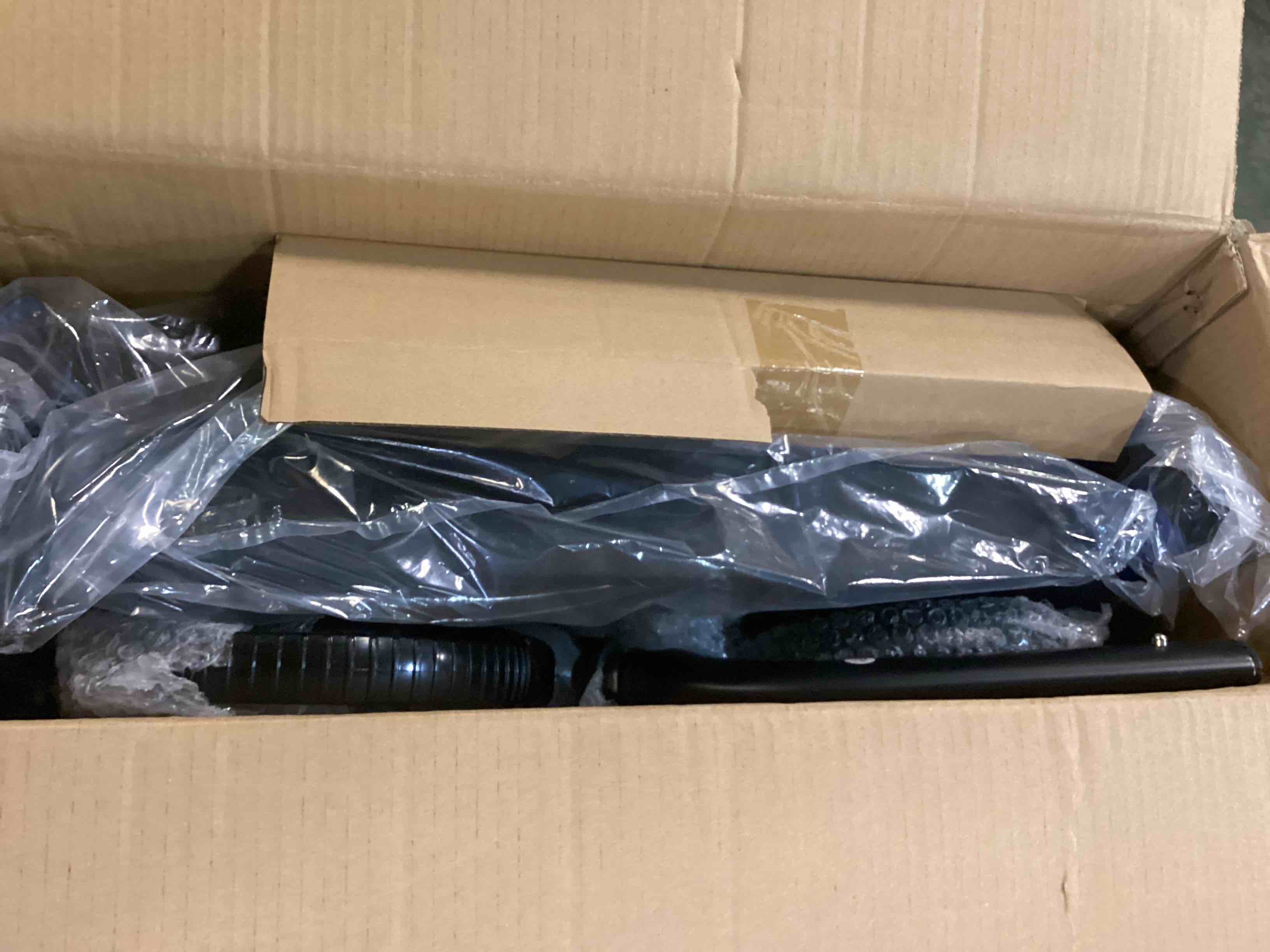 https://s3.amazonaws.com/lotting-images-prod/bidfta/BLU6659615_1720462950670.jpeg