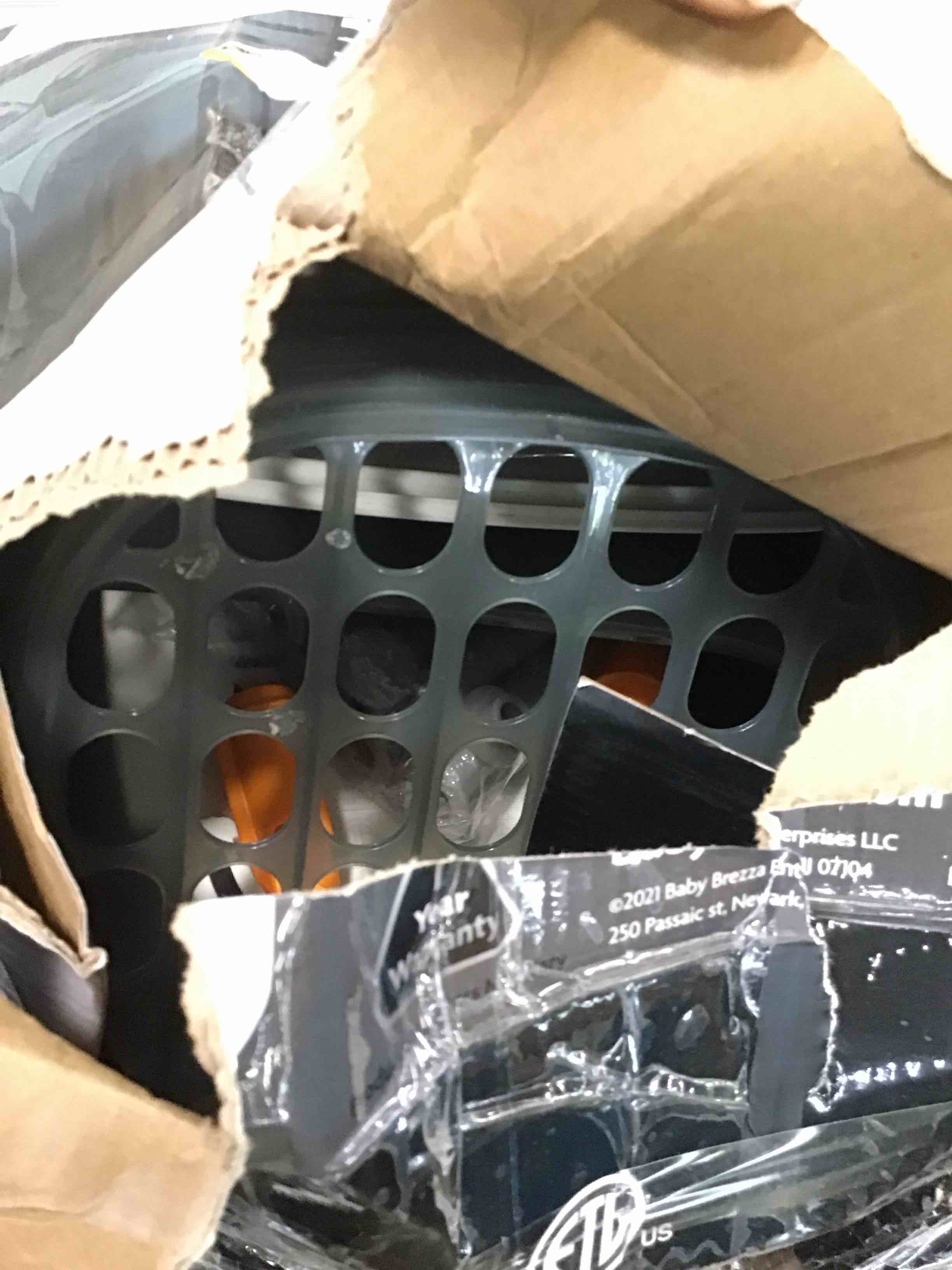 https://s3.amazonaws.com/lotting-images-prod/bidfta/BLU6659769_1720539791811.jpeg