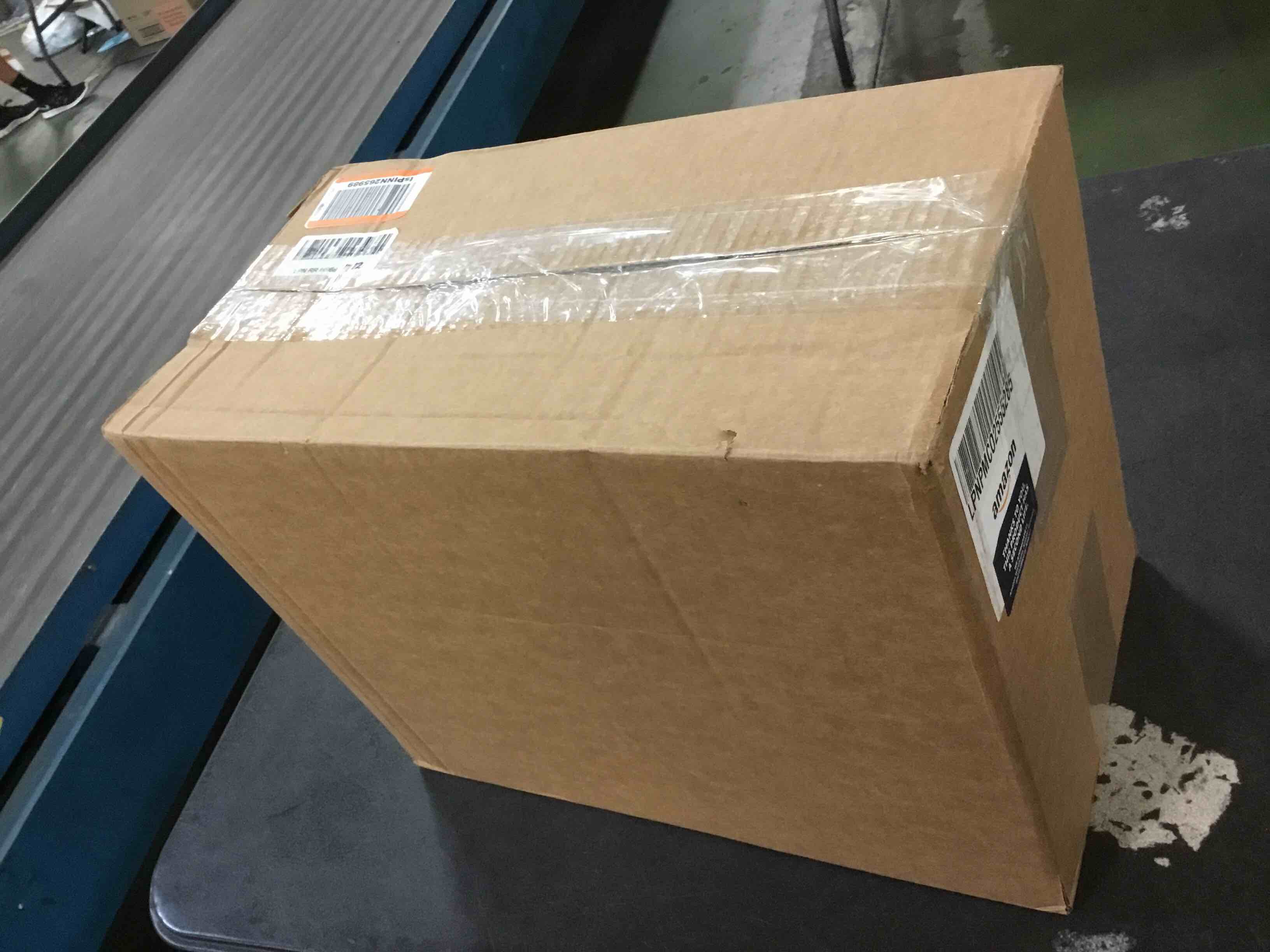 https://s3.amazonaws.com/lotting-images-prod/bidfta/BLU6660000_1720586207937.jpeg