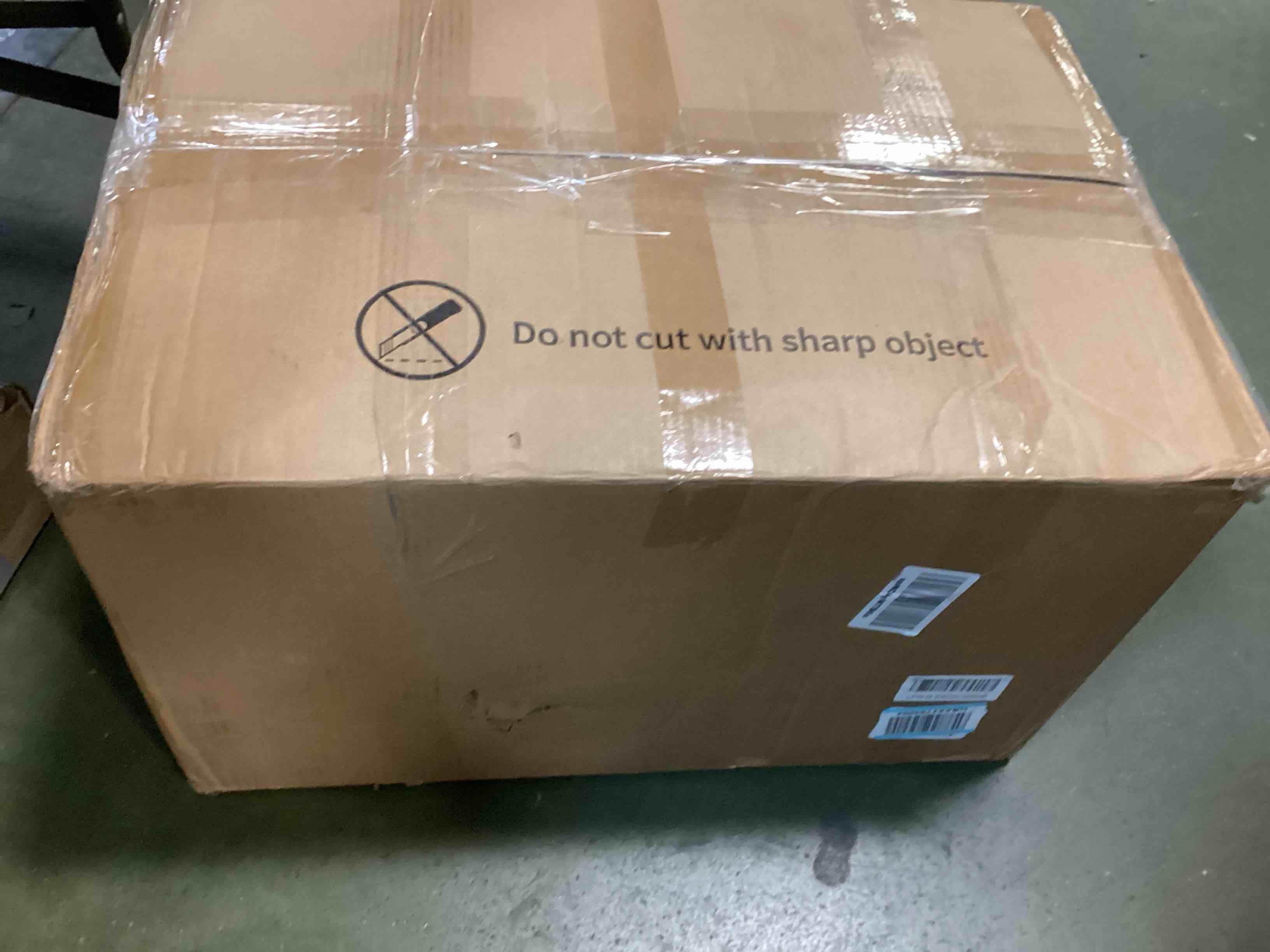 https://s3.amazonaws.com/lotting-images-prod/bidfta/BLU6660139_1720627392974.jpeg