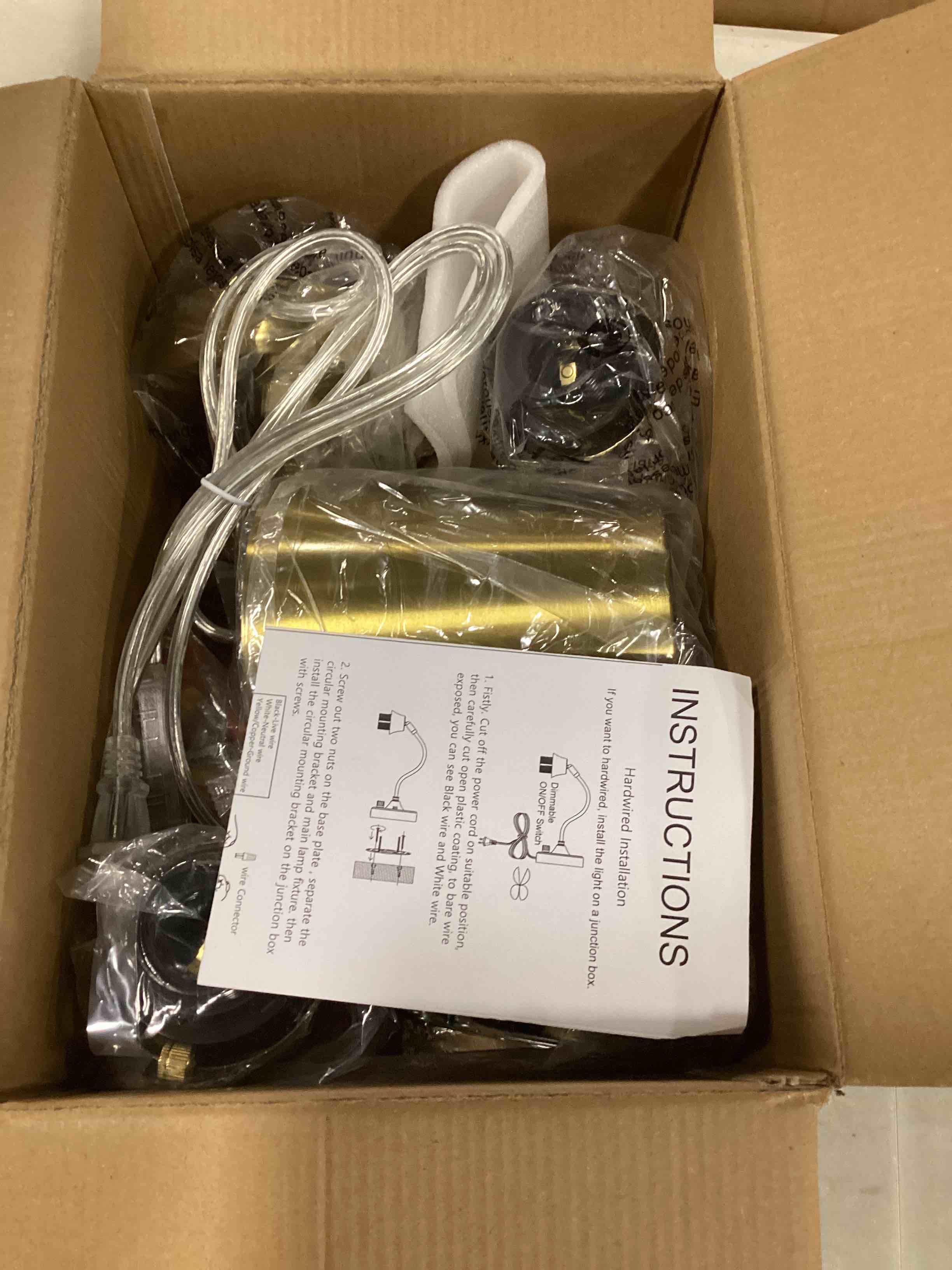 https://s3.amazonaws.com/lotting-images-prod/bidfta/BLU6660473_1720189319510.jpeg