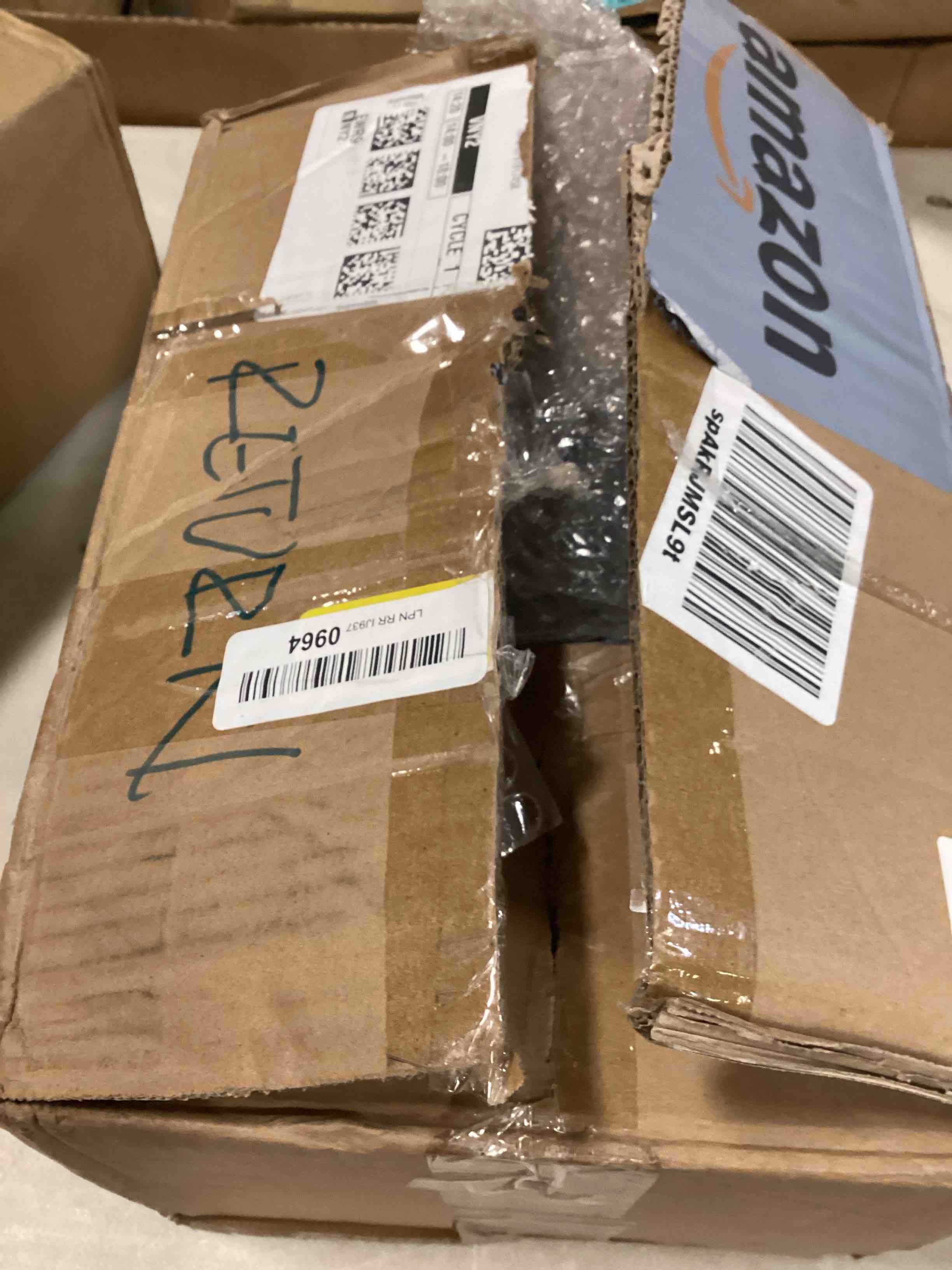 https://s3.amazonaws.com/lotting-images-prod/bidfta/BLU6661044_1720533385907.jpeg