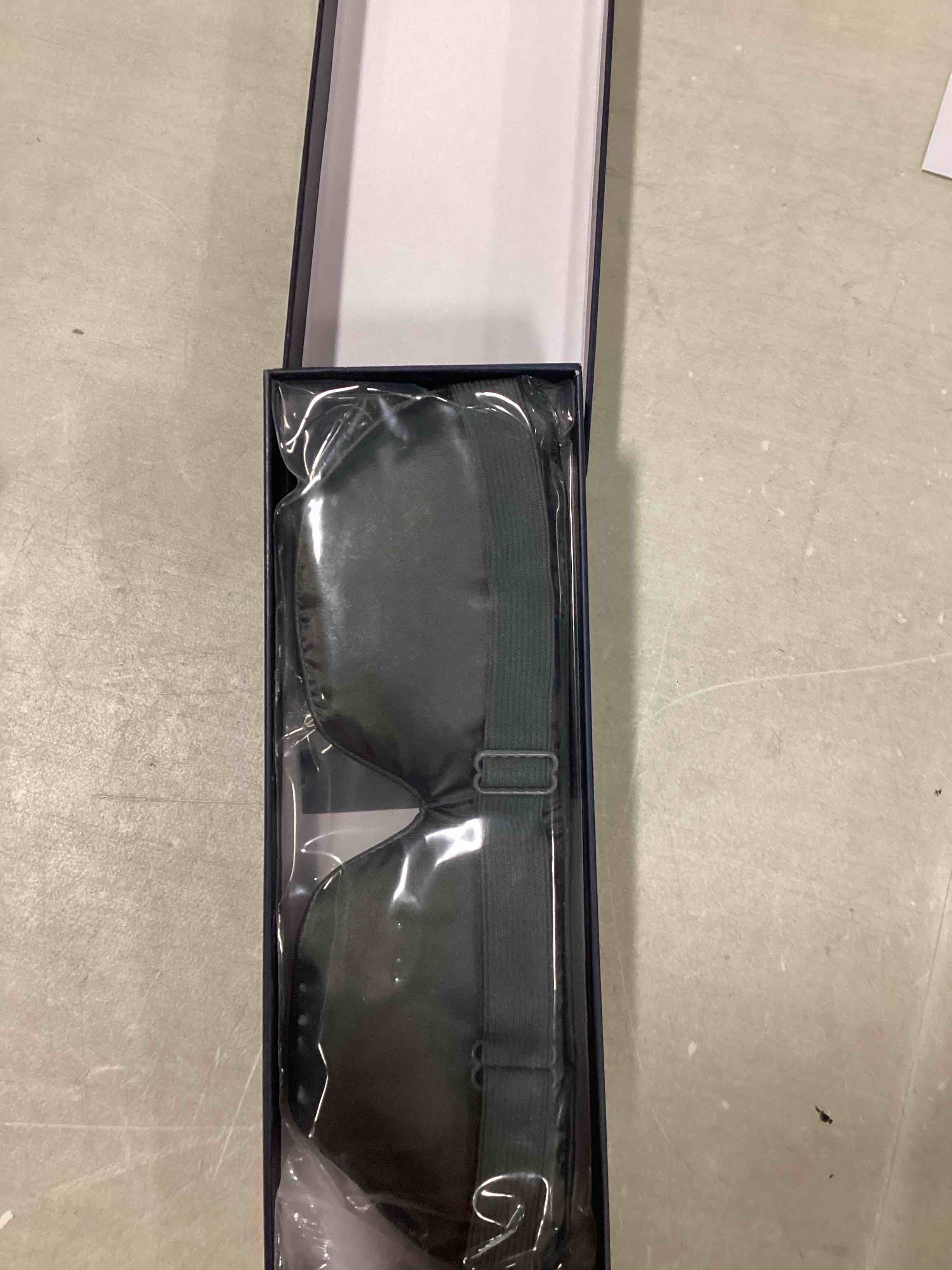 https://s3.amazonaws.com/lotting-images-prod/bidfta/BLU6661093_1720538496159.jpeg