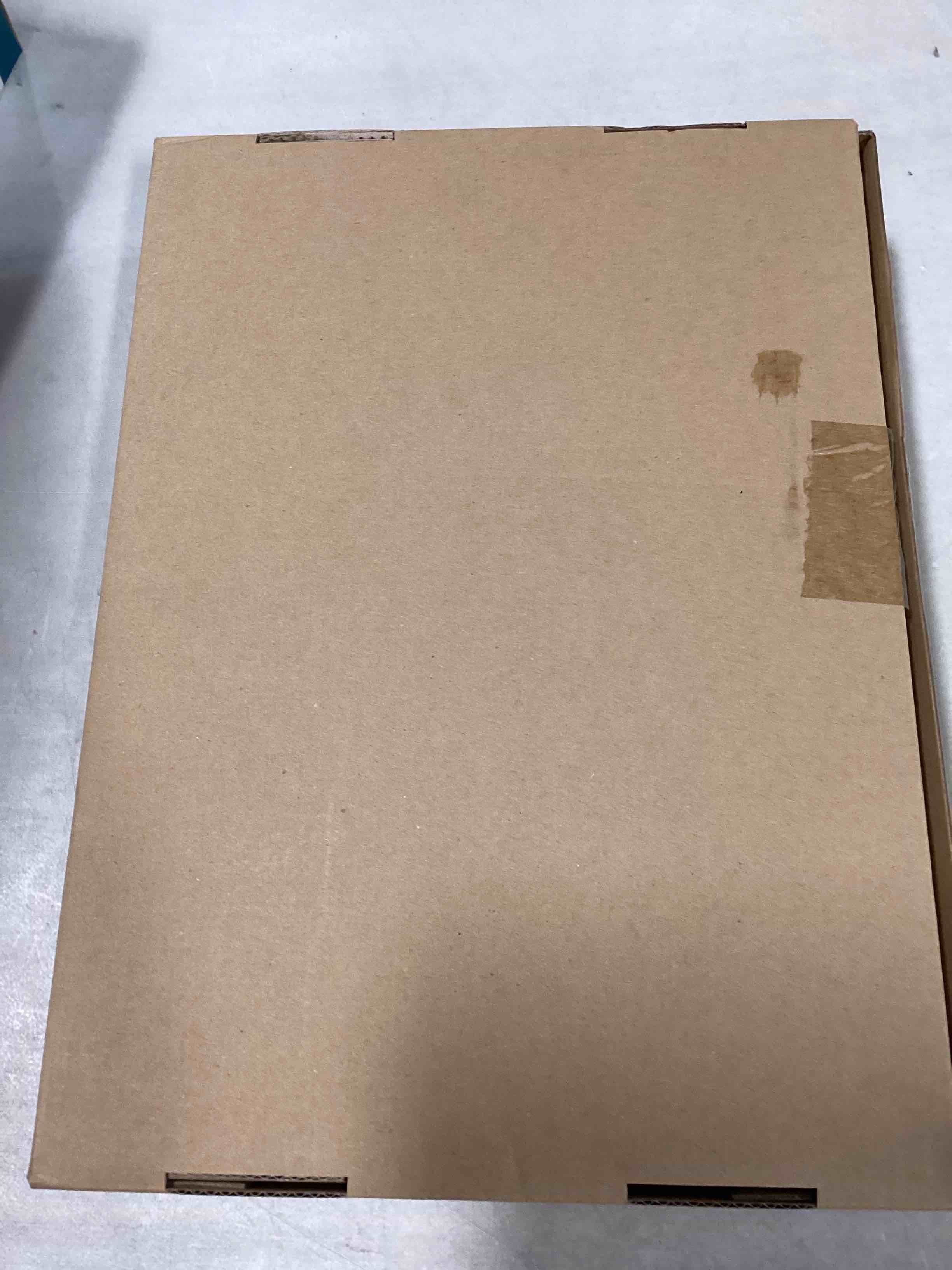 https://s3.amazonaws.com/lotting-images-prod/bidfta/BLU6661118_1720540172548.jpeg