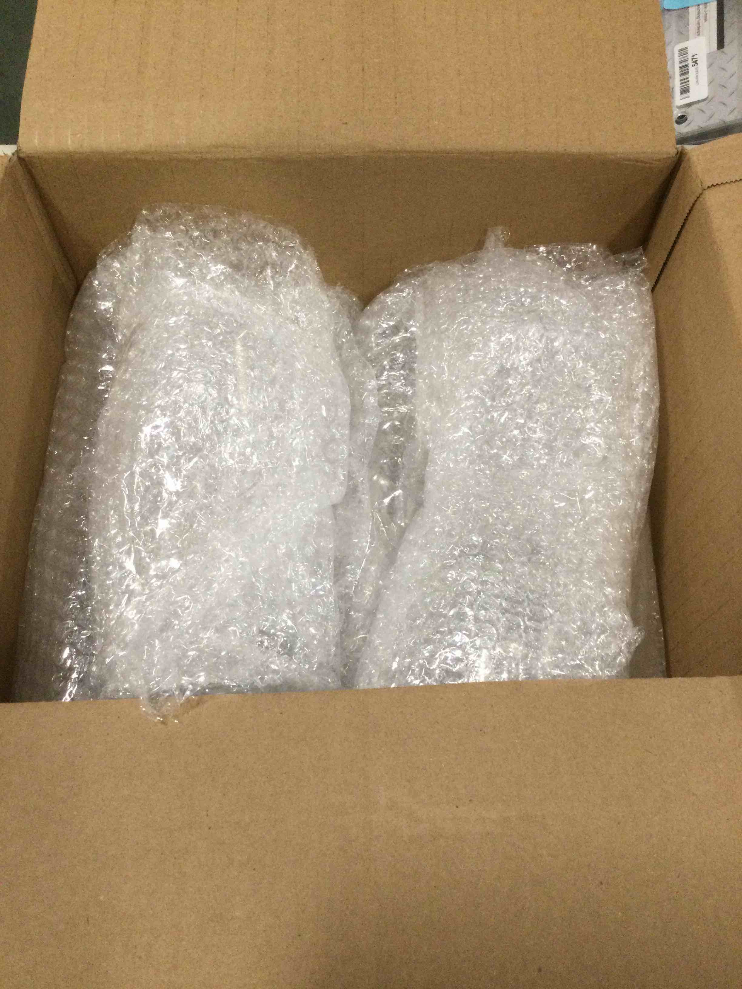 https://s3.amazonaws.com/lotting-images-prod/bidfta/BLU6661439_1720631134966.jpeg
