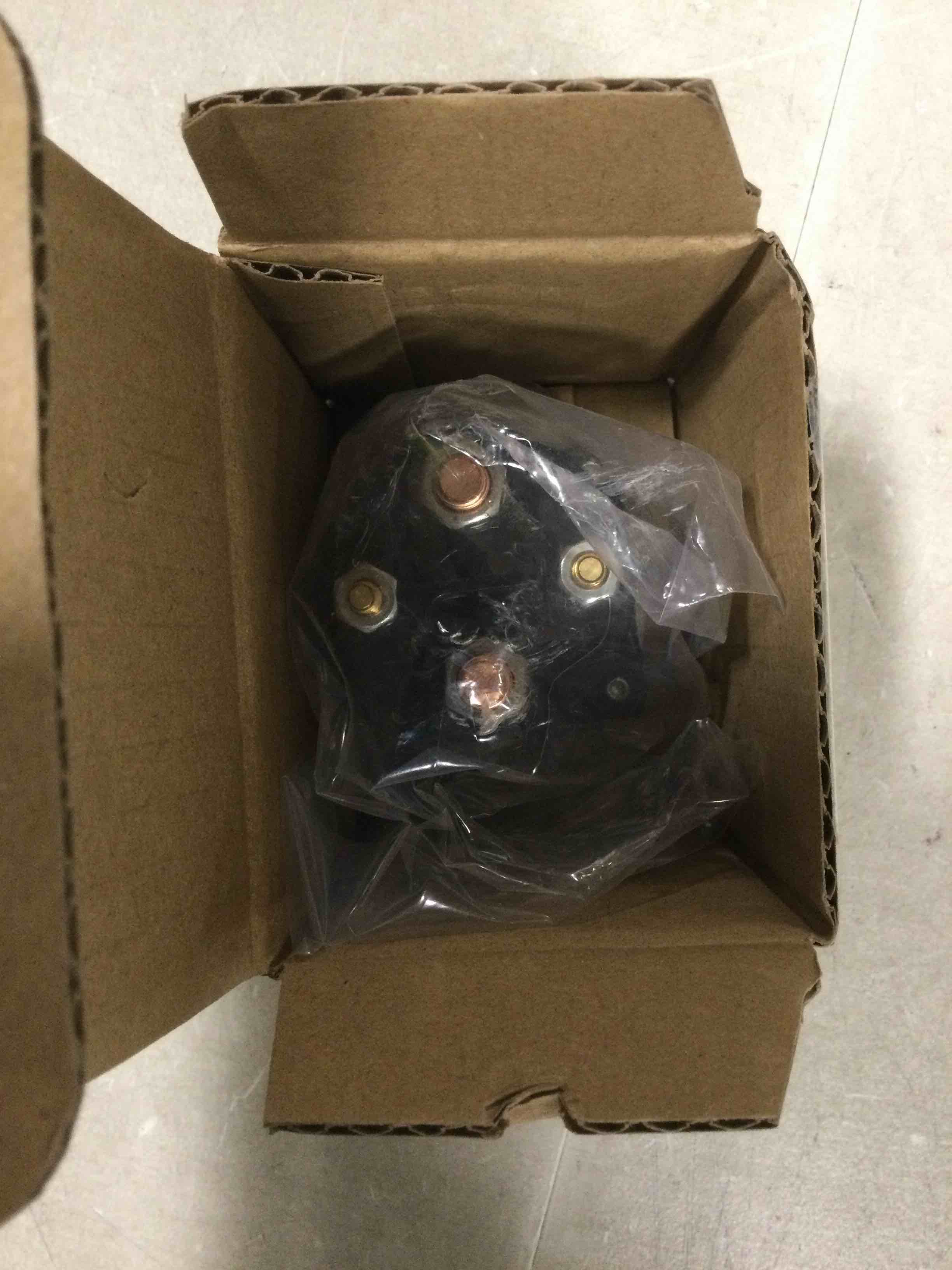 https://s3.amazonaws.com/lotting-images-prod/bidfta/BLU6661487_1720637284447.jpeg