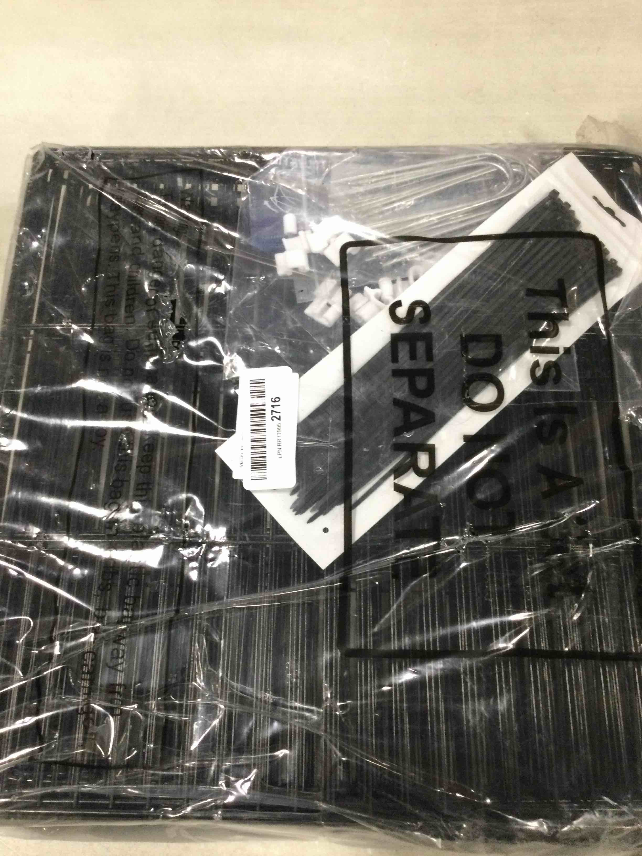 https://s3.amazonaws.com/lotting-images-prod/bidfta/BLU6661499_1720638246472.jpeg