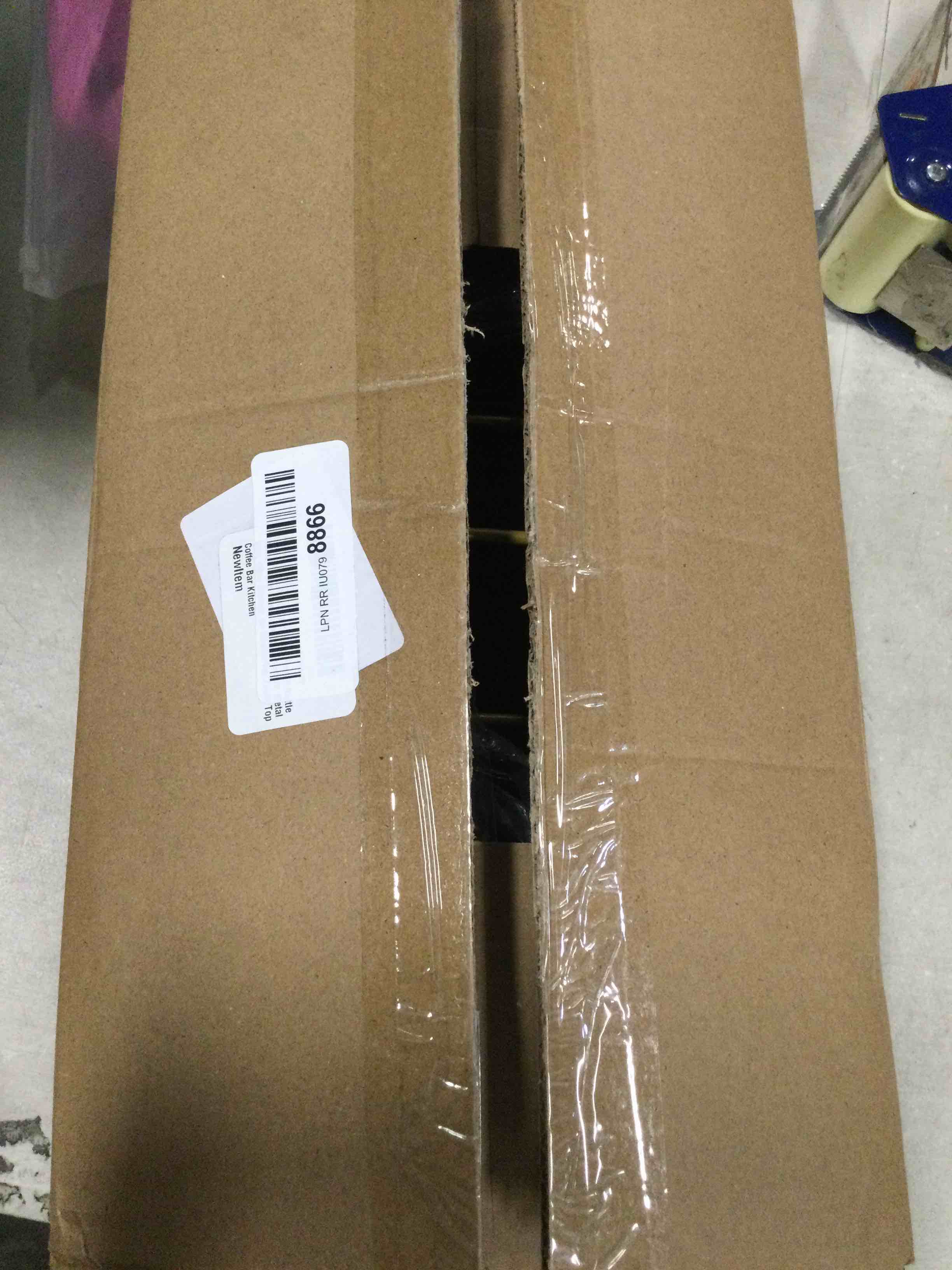 https://s3.amazonaws.com/lotting-images-prod/bidfta/BLU6661504_1720638725331.jpeg