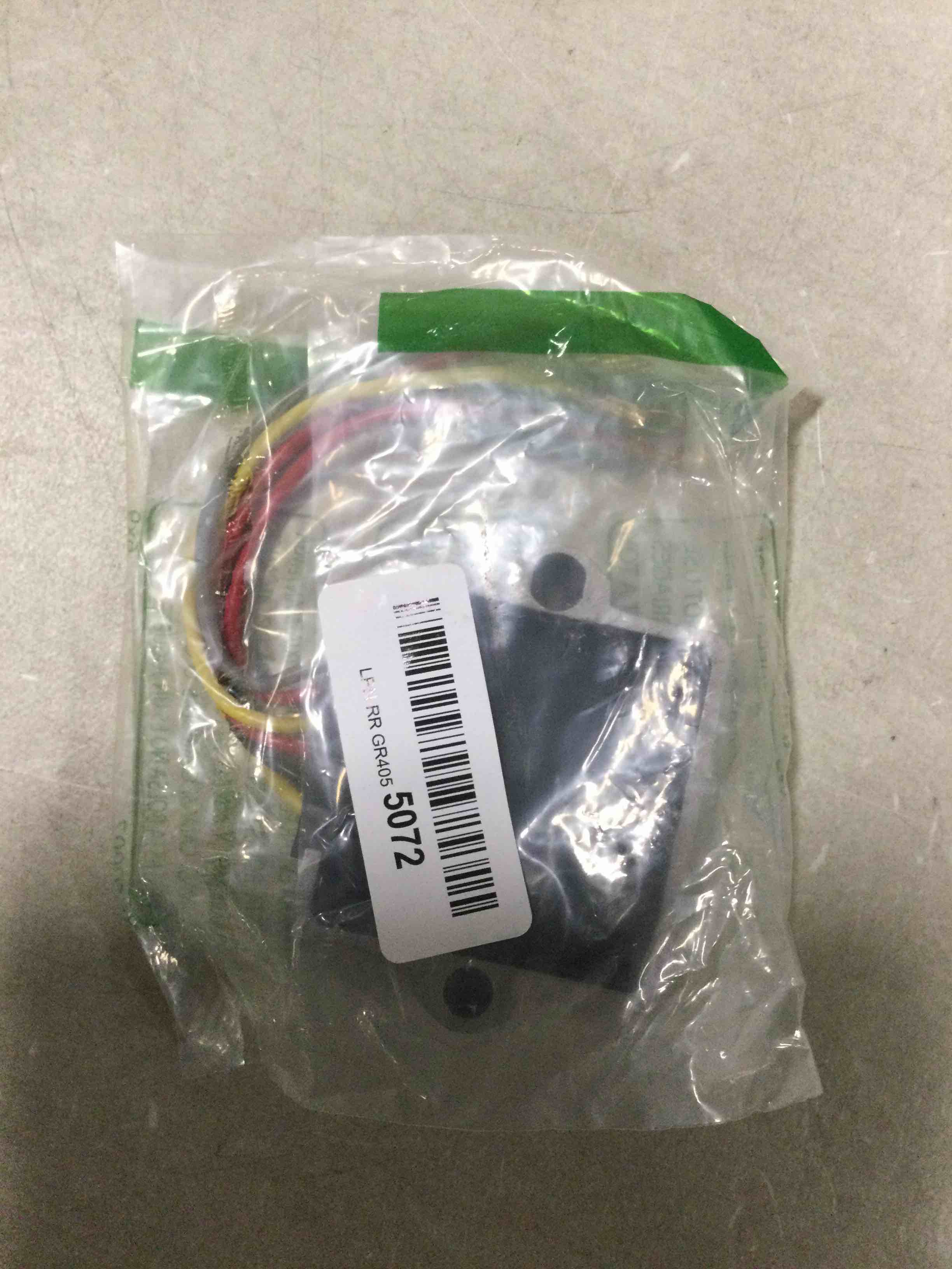 https://s3.amazonaws.com/lotting-images-prod/bidfta/BLU6661533_1720640980904.jpeg