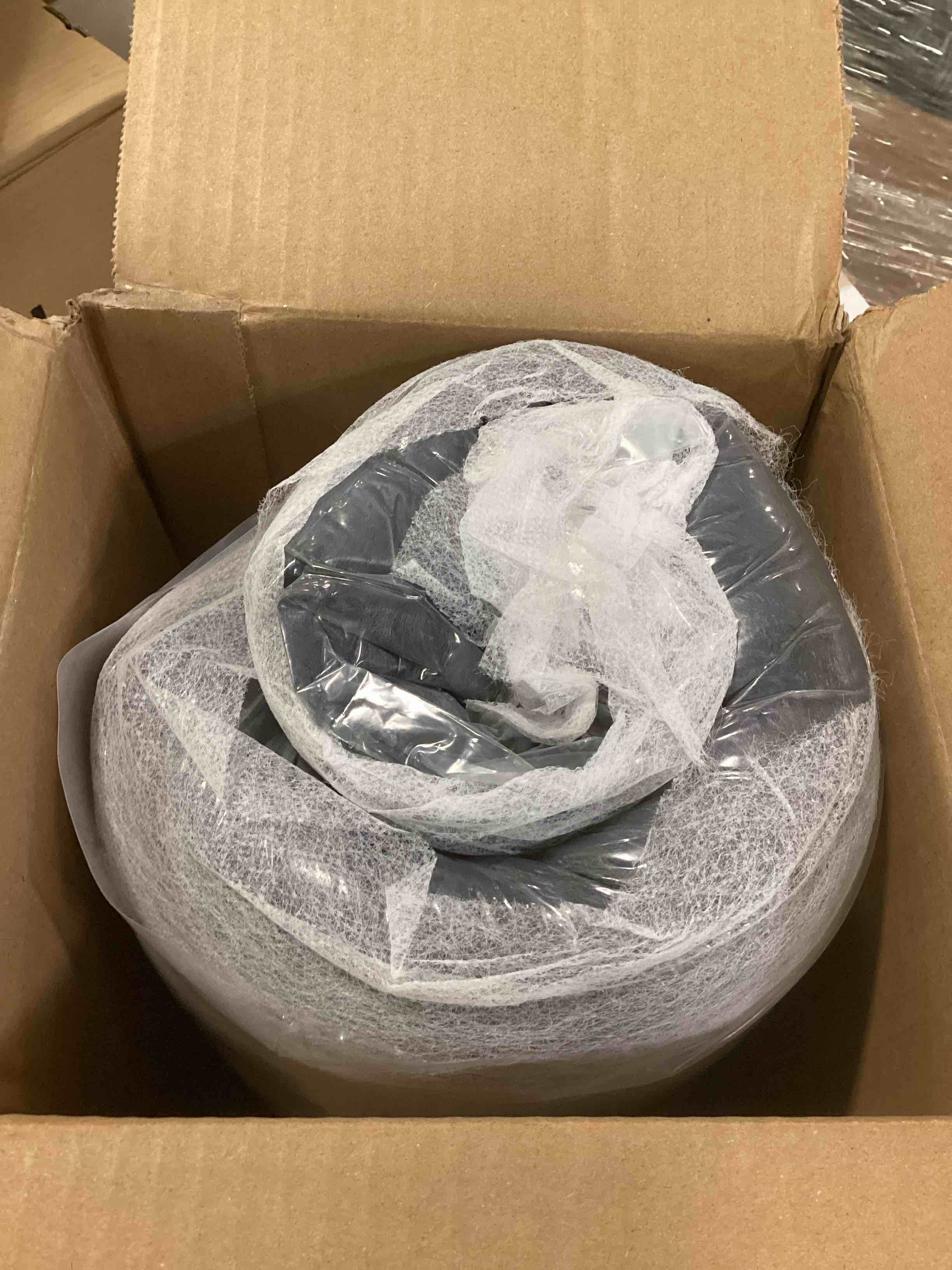 https://s3.amazonaws.com/lotting-images-prod/bidfta/BLU6661589_1720708512541.jpeg