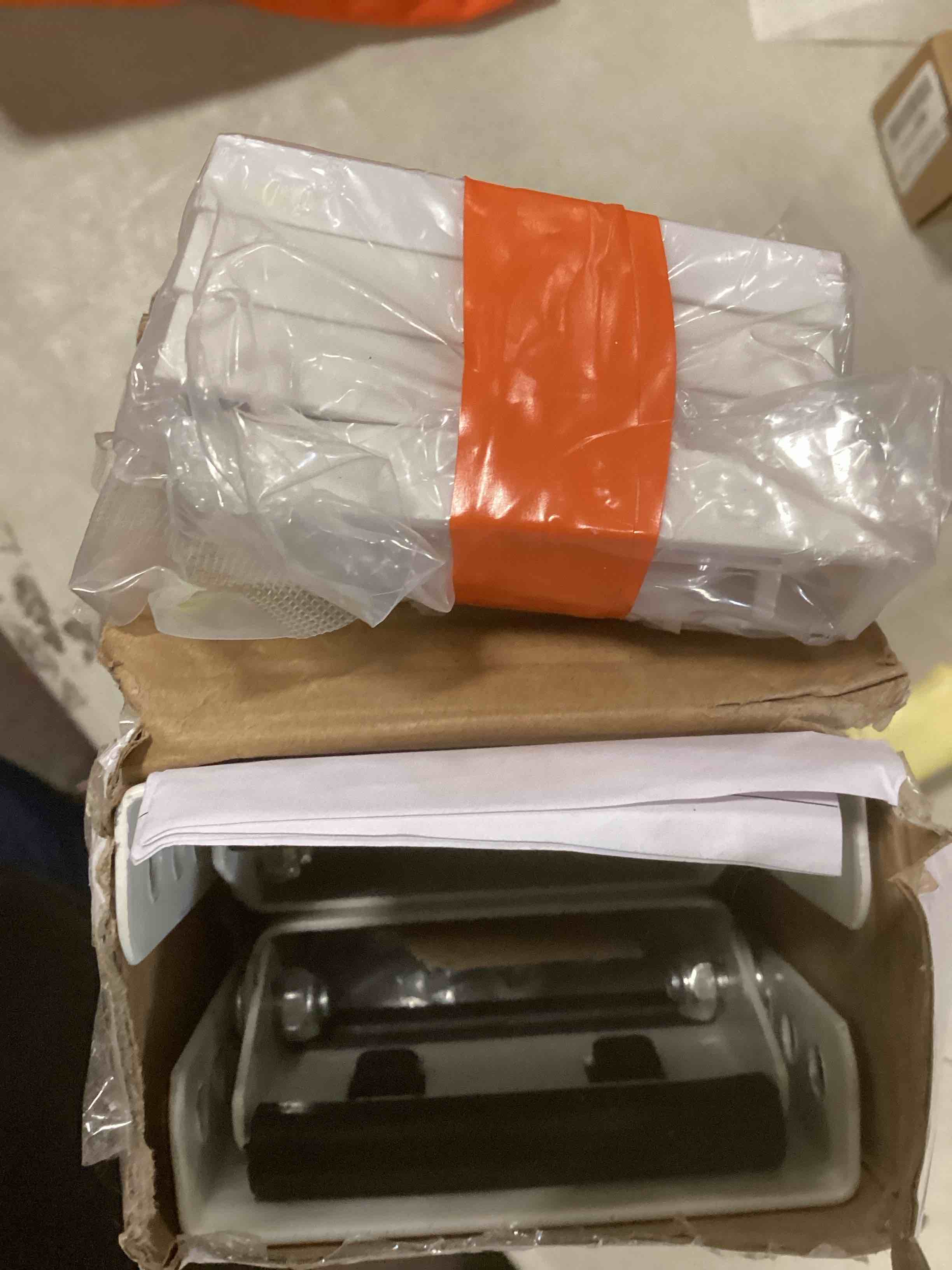 https://s3.amazonaws.com/lotting-images-prod/bidfta/BLU6661683_1720726956916.jpeg