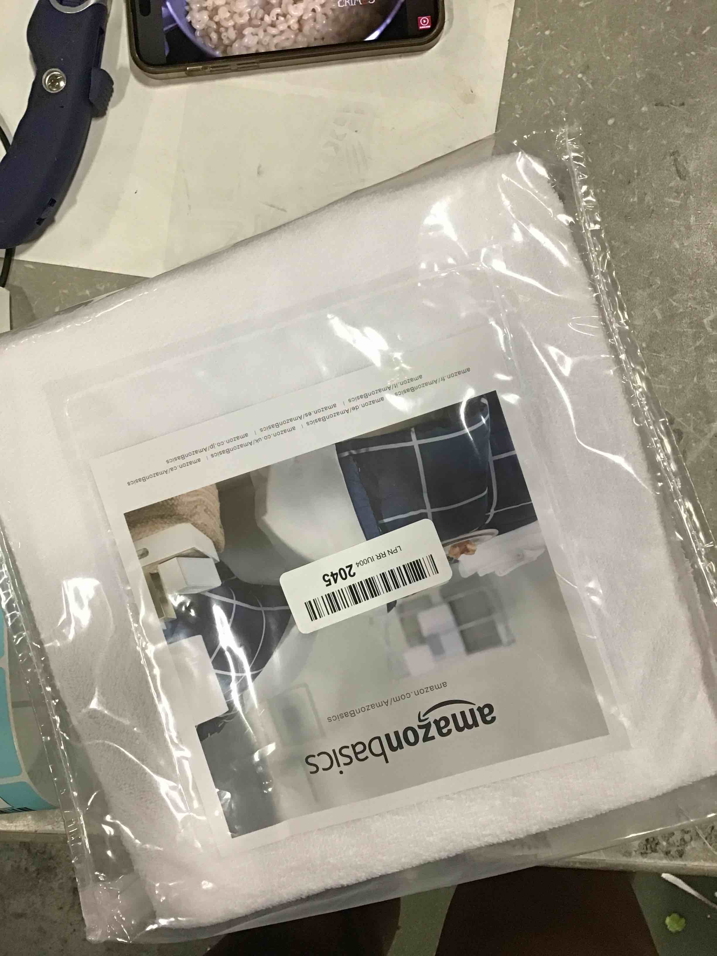 https://s3.amazonaws.com/lotting-images-prod/bidfta/BLU6662504_1719944512508.jpeg