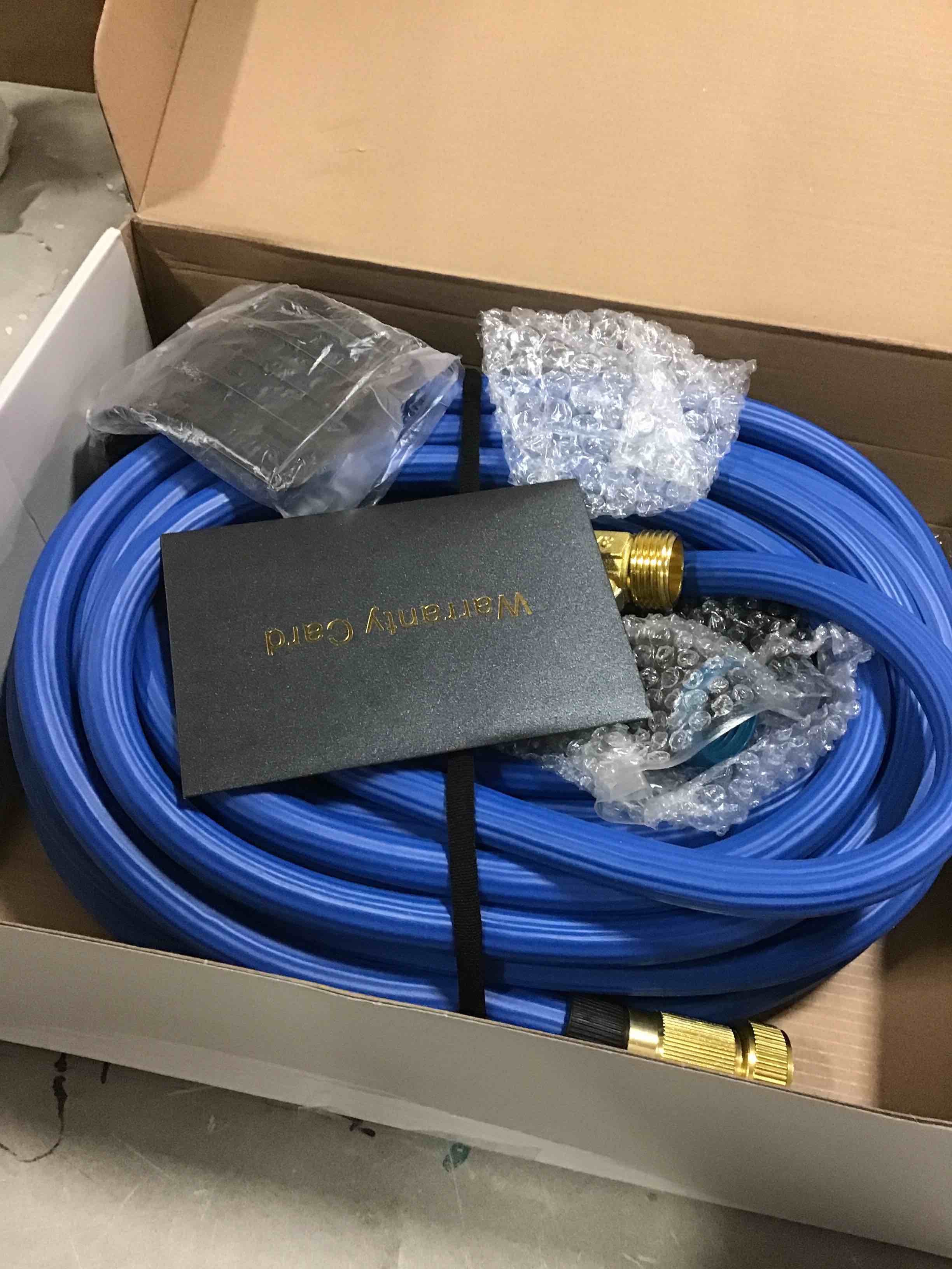https://s3.amazonaws.com/lotting-images-prod/bidfta/BLU6662837_1720442190977.jpeg