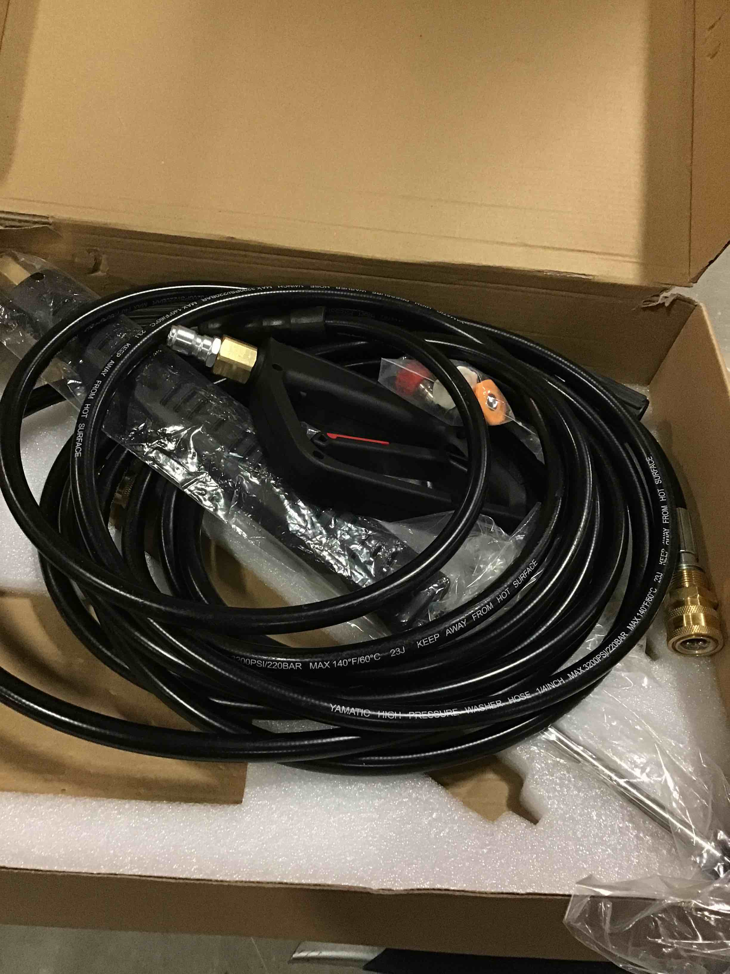 https://s3.amazonaws.com/lotting-images-prod/bidfta/BLU6662838_1720442455227.jpeg