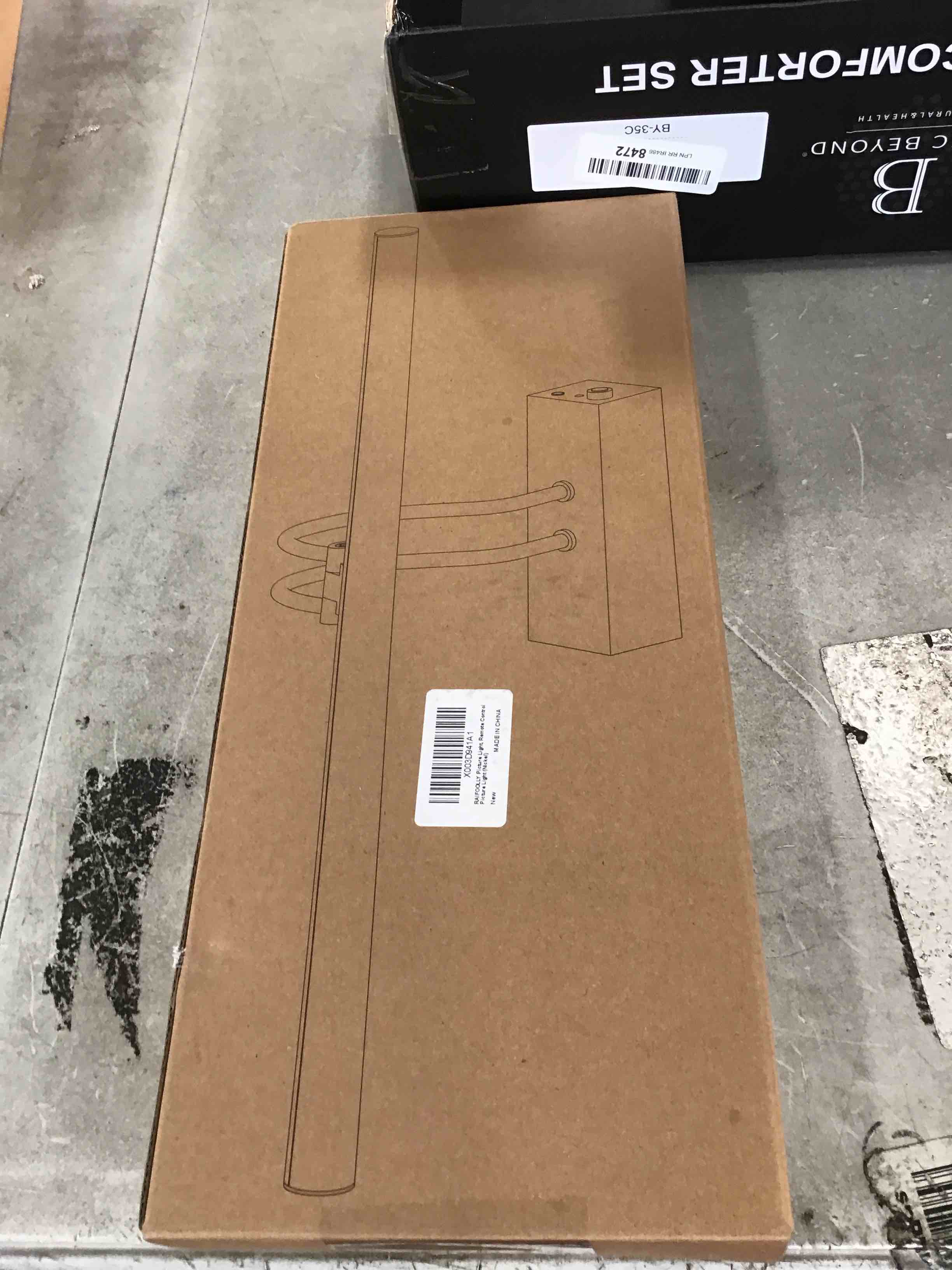 https://s3.amazonaws.com/lotting-images-prod/bidfta/BLU6663734_1719488297908.jpeg