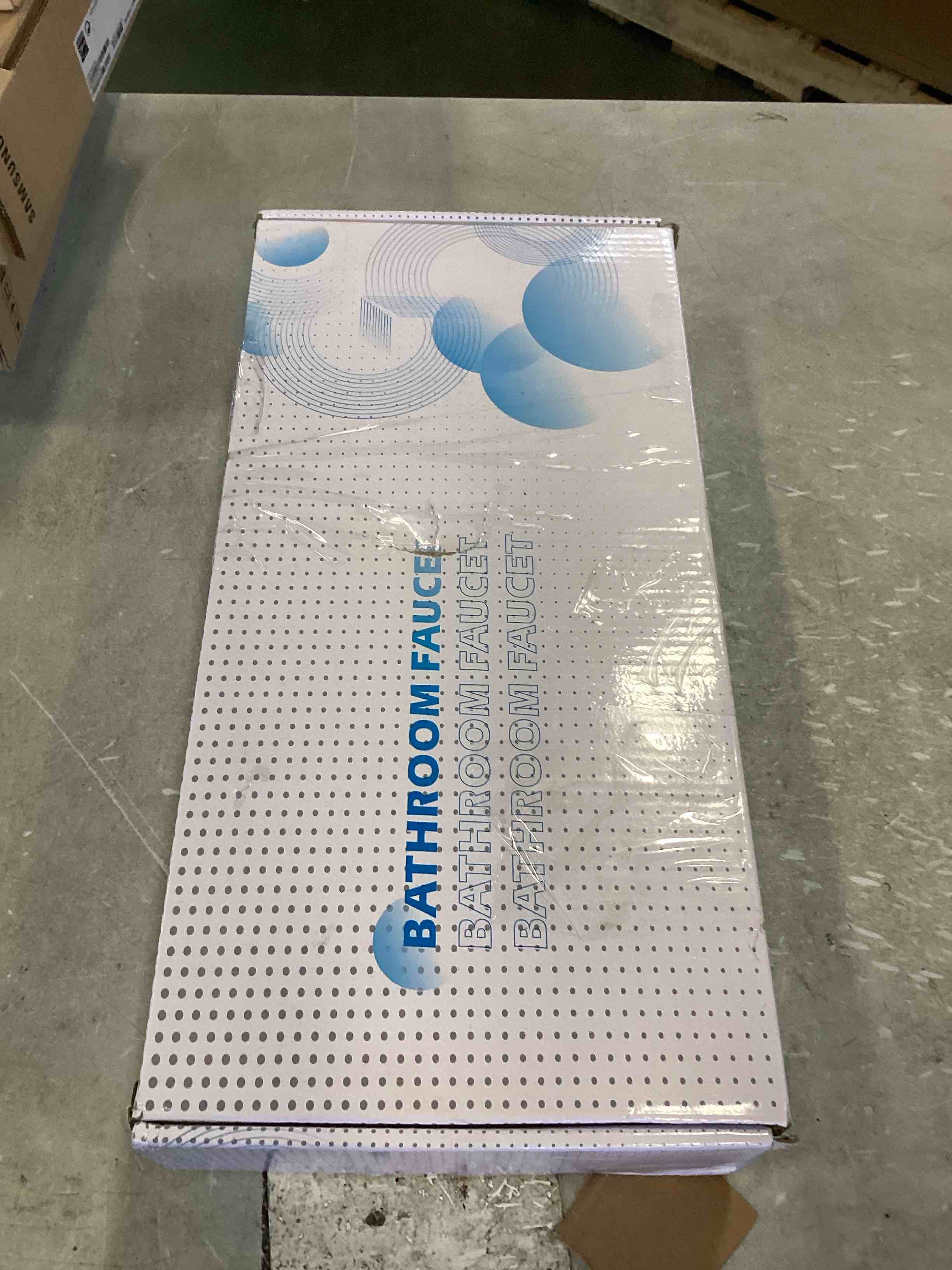 https://s3.amazonaws.com/lotting-images-prod/bidfta/BLU6664173_1719845933951.jpeg