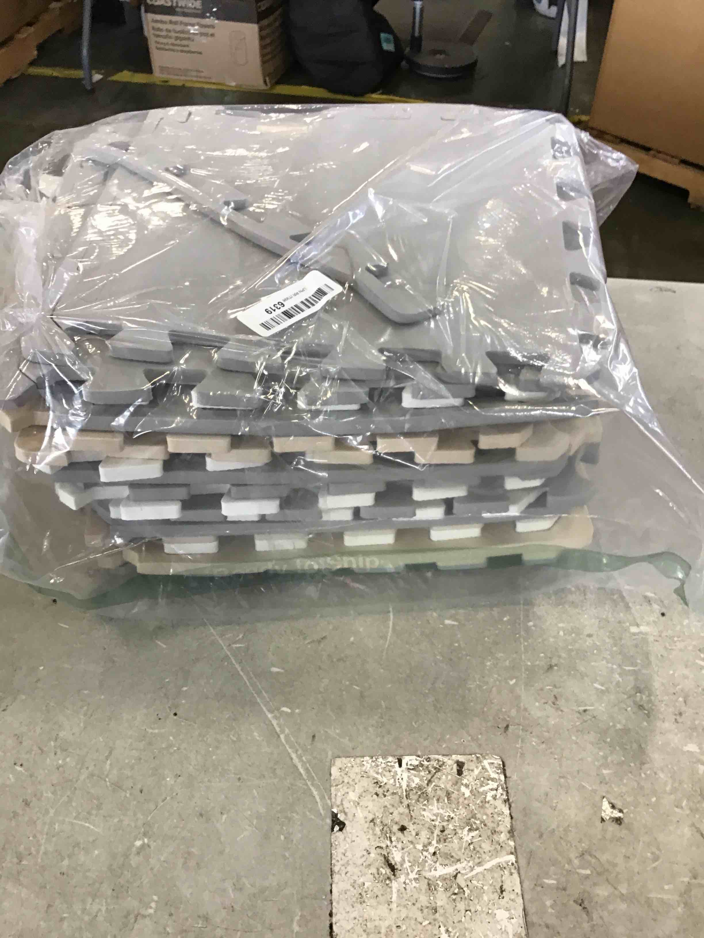 https://s3.amazonaws.com/lotting-images-prod/bidfta/BLU6664675_1720018244353.jpeg