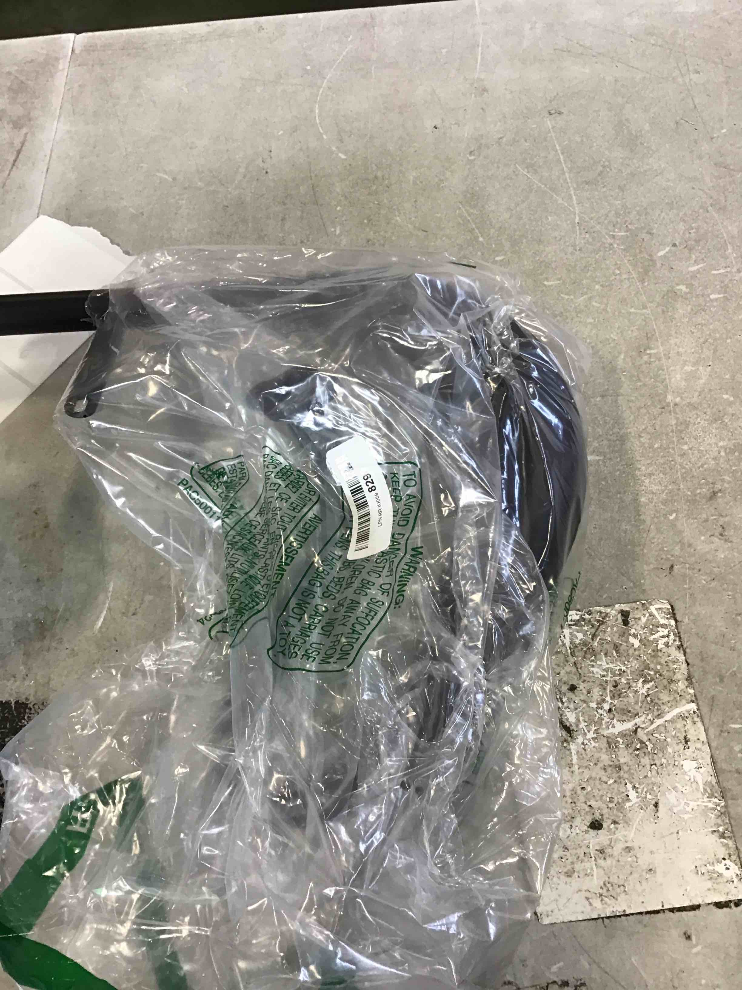 https://s3.amazonaws.com/lotting-images-prod/bidfta/BLU6664678_1720018081926.jpeg