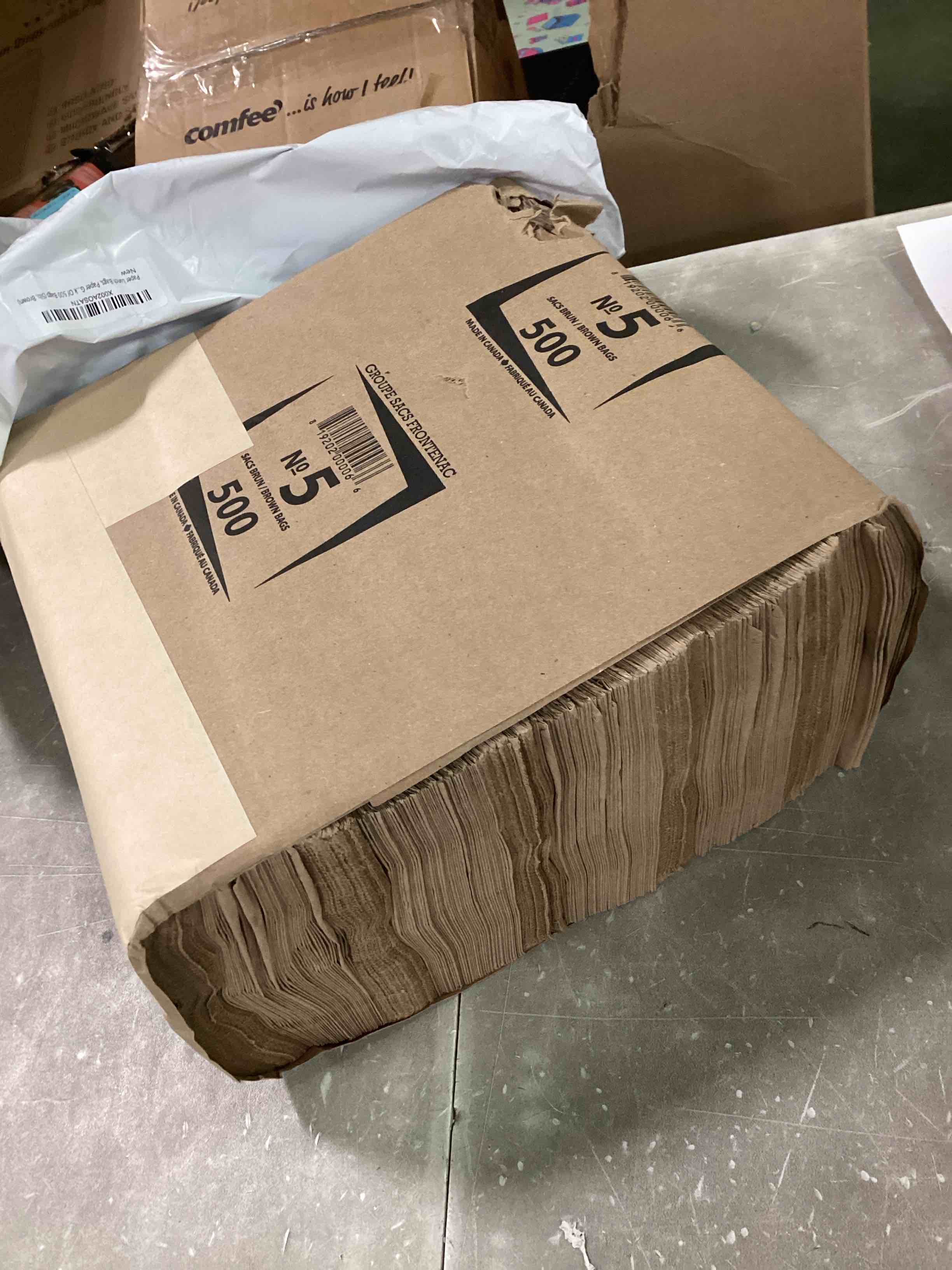 https://s3.amazonaws.com/lotting-images-prod/bidfta/BLU6665365_1719854091299.jpeg