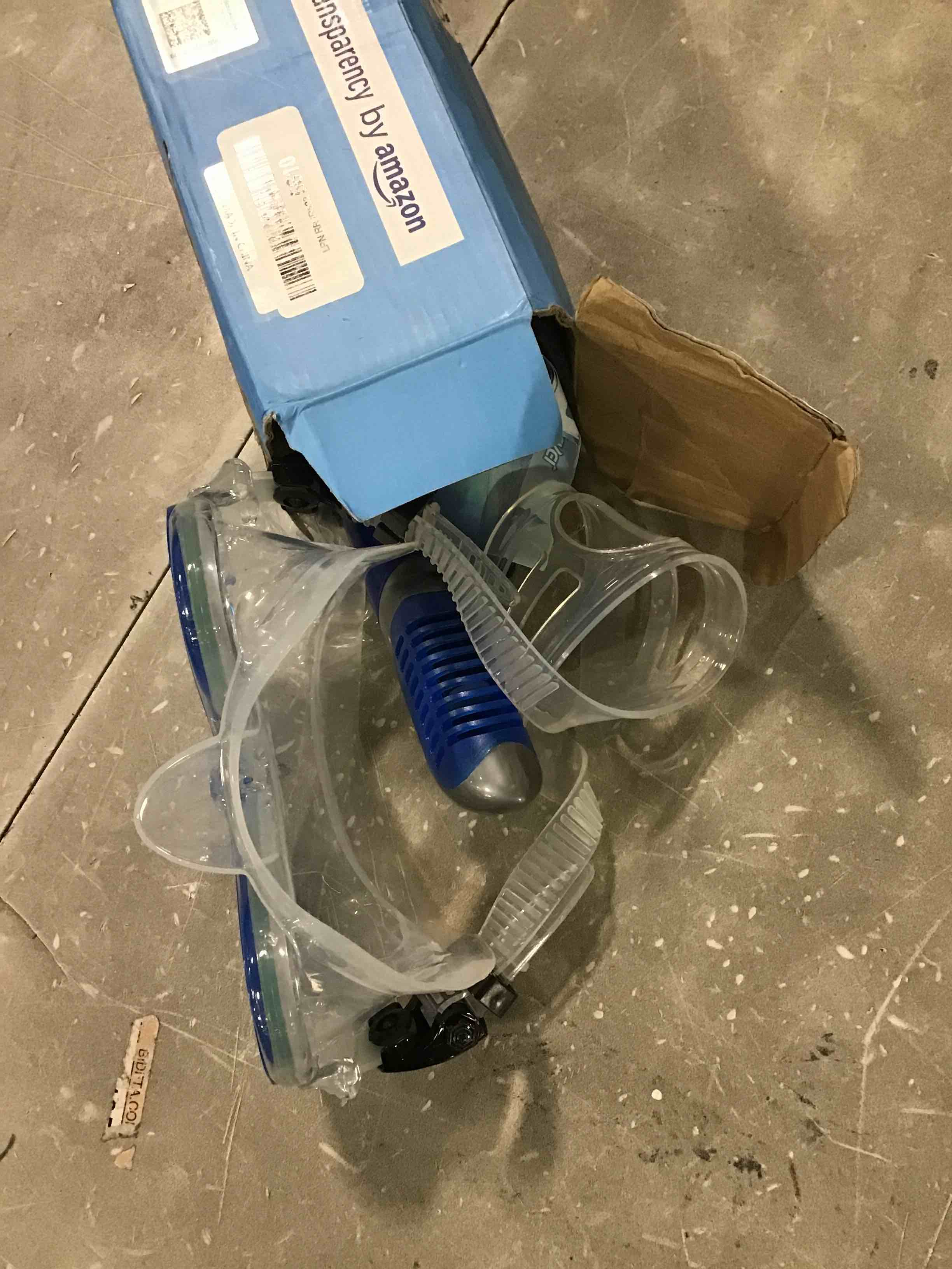 https://s3.amazonaws.com/lotting-images-prod/bidfta/BLU6666121_1720180879796.jpeg