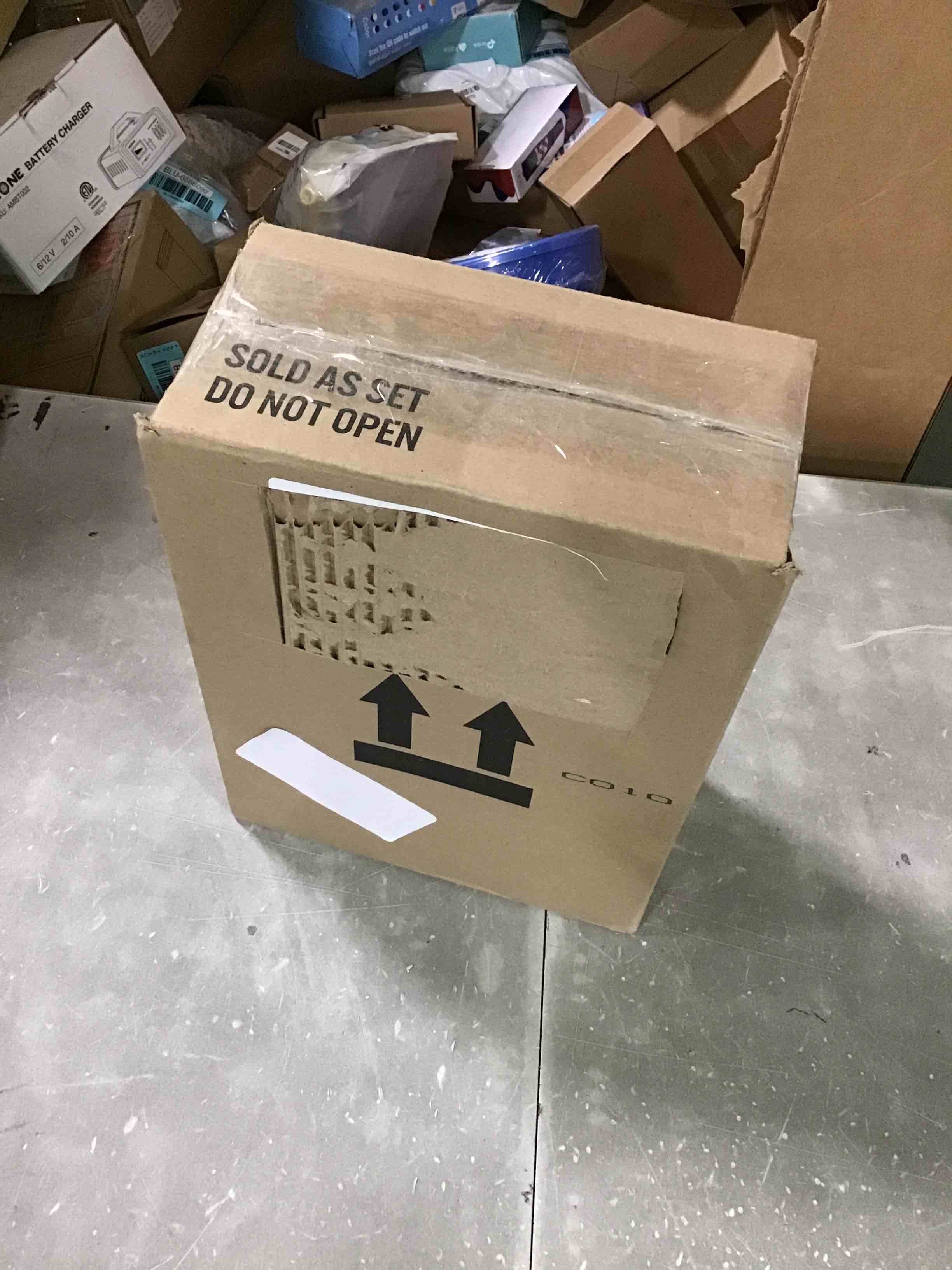 https://s3.amazonaws.com/lotting-images-prod/bidfta/BLU6666123_1720181225759.jpeg