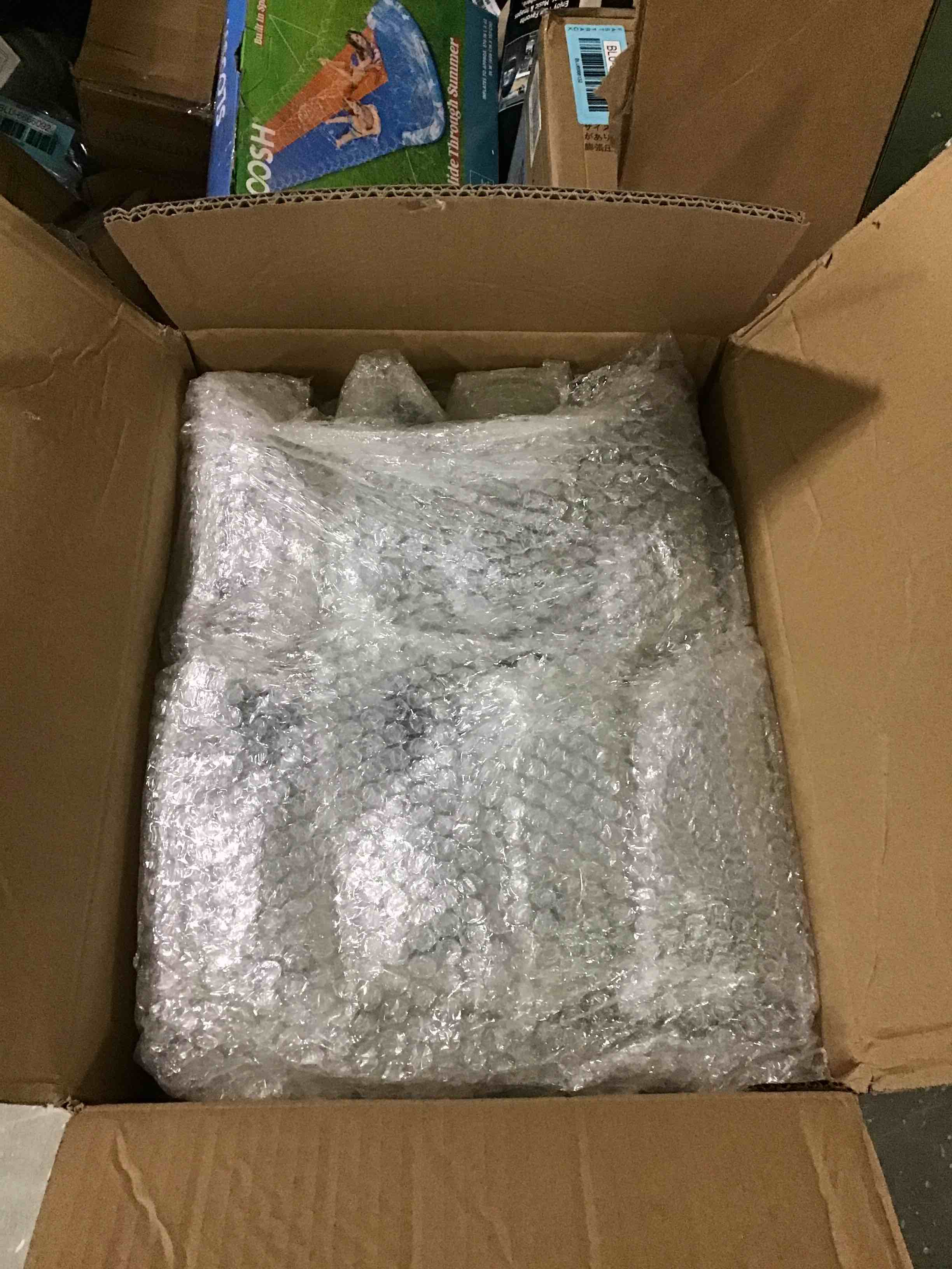 https://s3.amazonaws.com/lotting-images-prod/bidfta/BLU6666137_1720182172685.jpeg