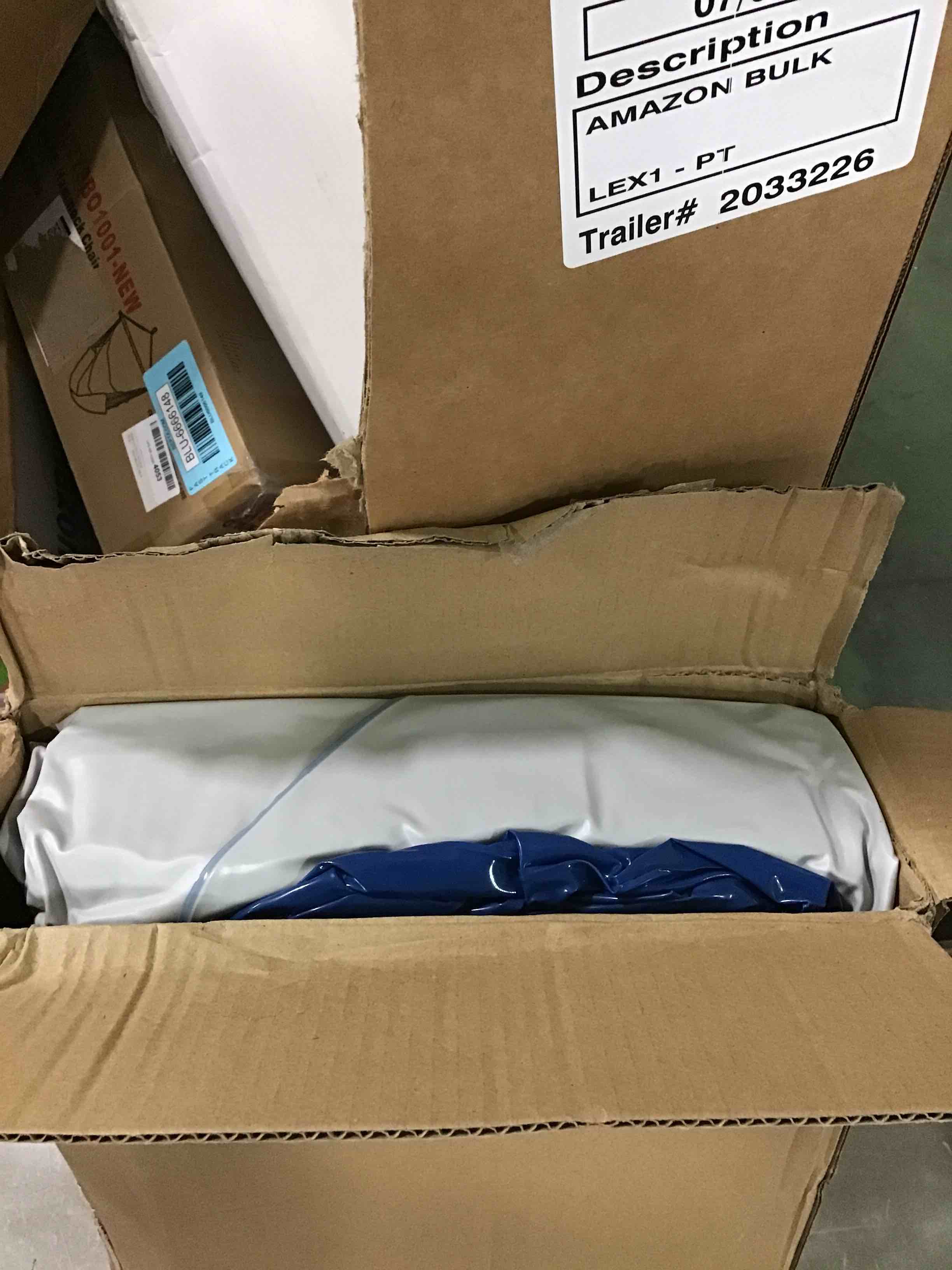 https://s3.amazonaws.com/lotting-images-prod/bidfta/BLU6666164_1720184202413.jpeg