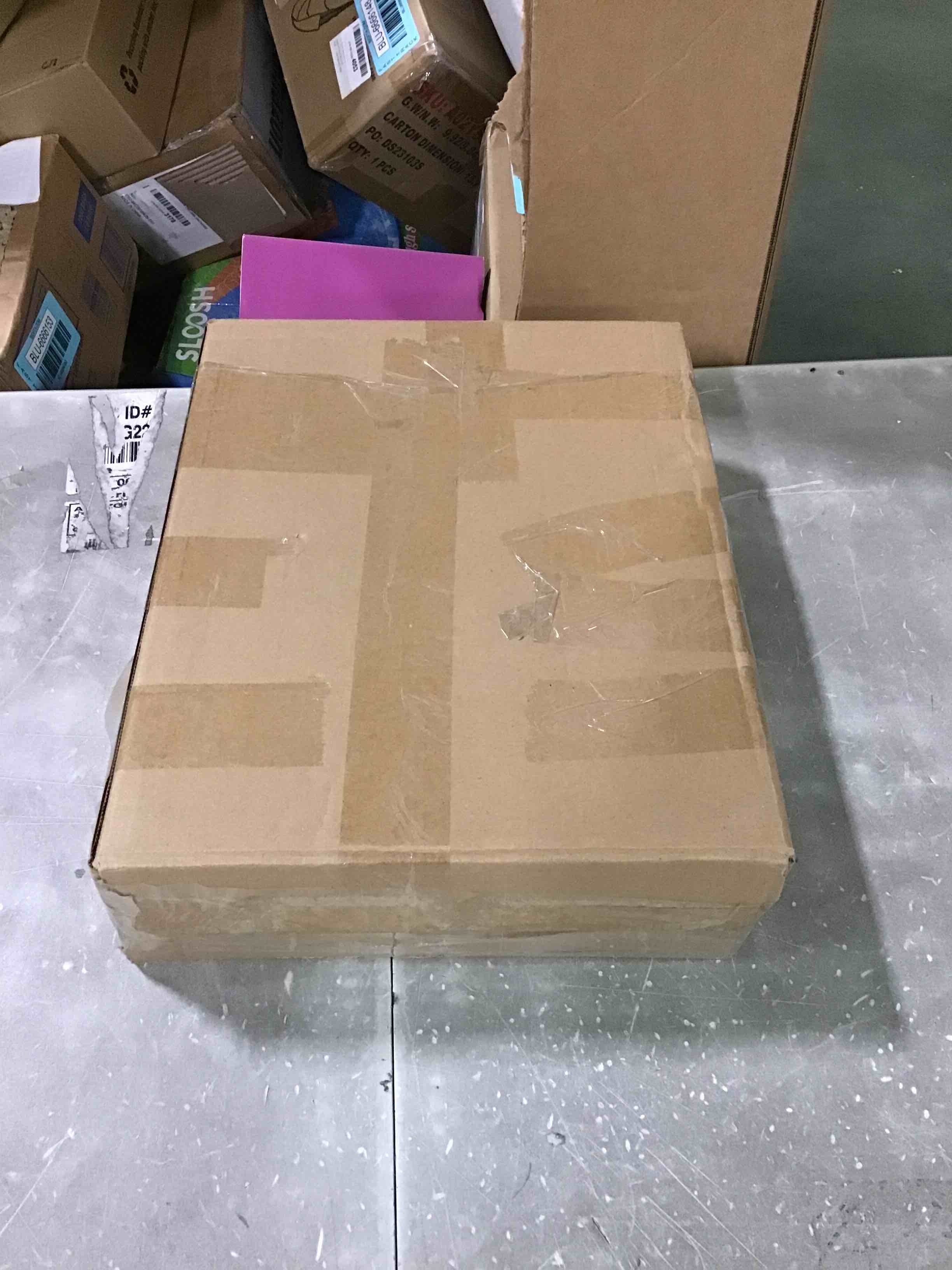 https://s3.amazonaws.com/lotting-images-prod/bidfta/BLU6666166_1720184377250.jpeg