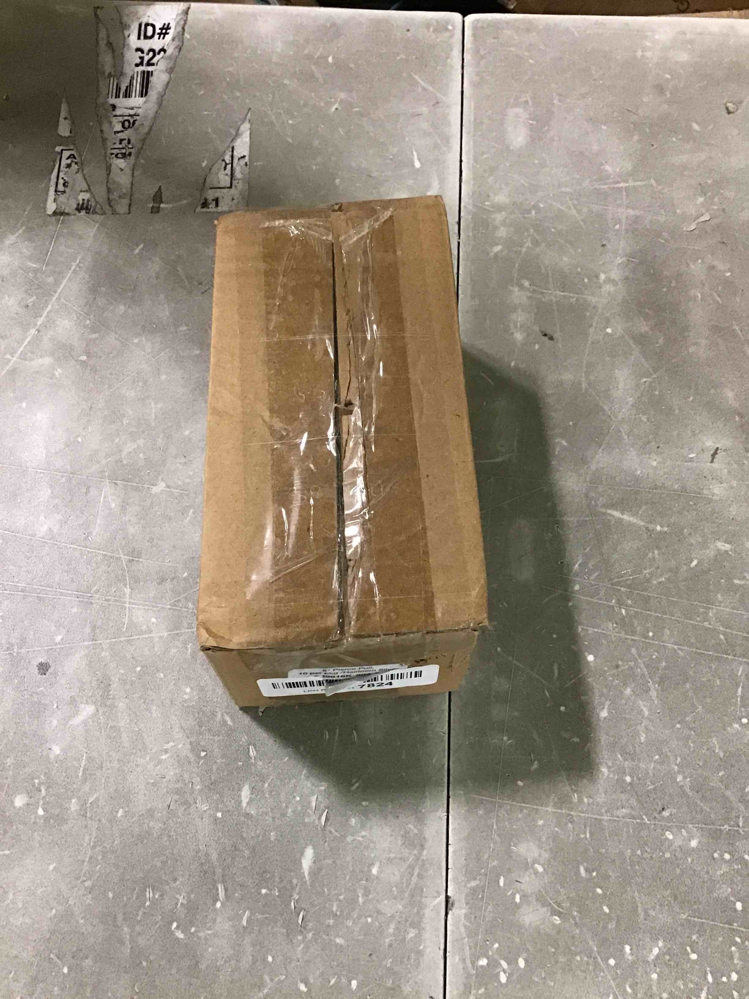 https://s3.amazonaws.com/lotting-images-prod/bidfta/BLU6666251_1720192521874.jpeg