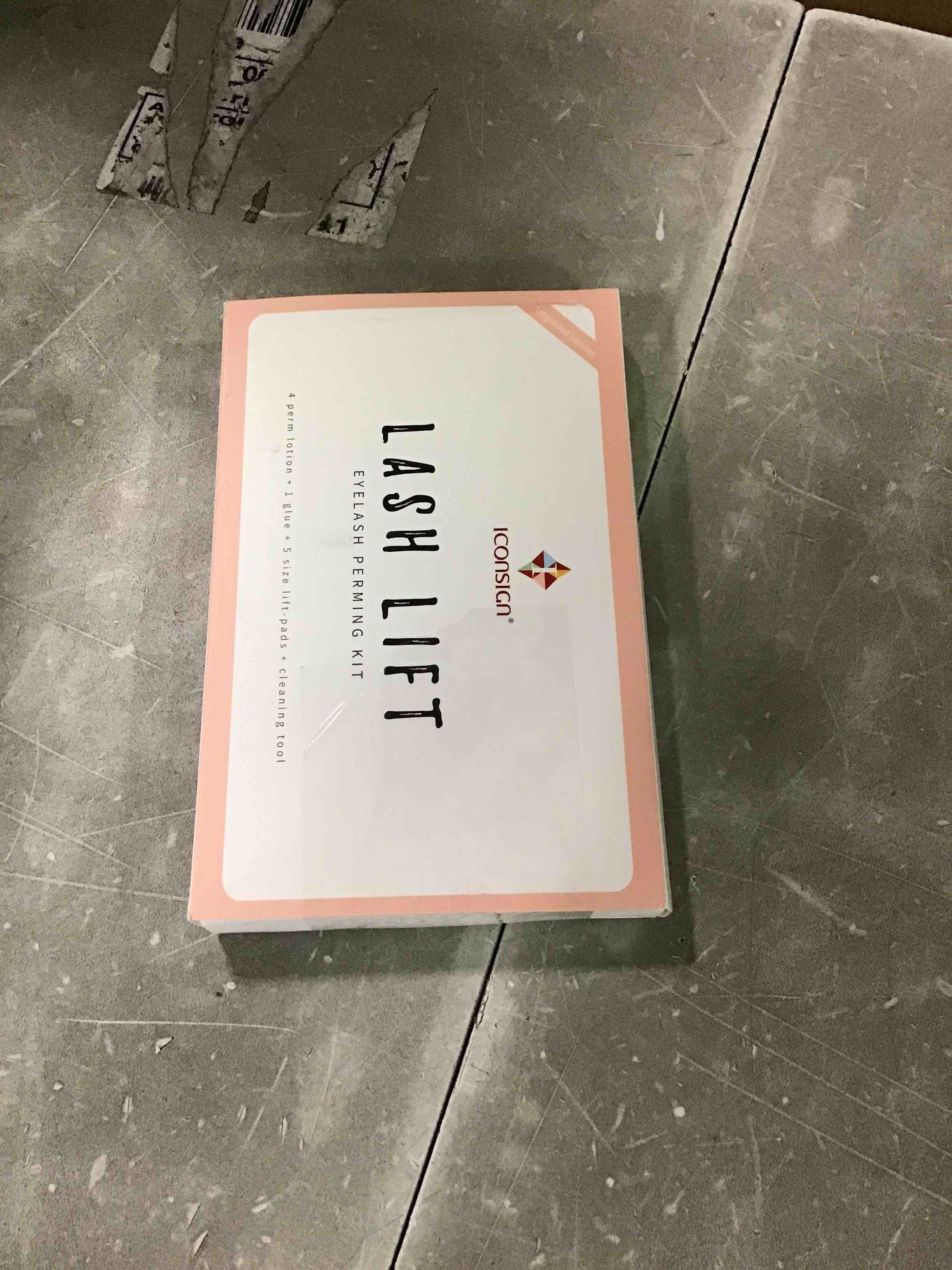 https://s3.amazonaws.com/lotting-images-prod/bidfta/BLU6666370_1720205897824.jpeg