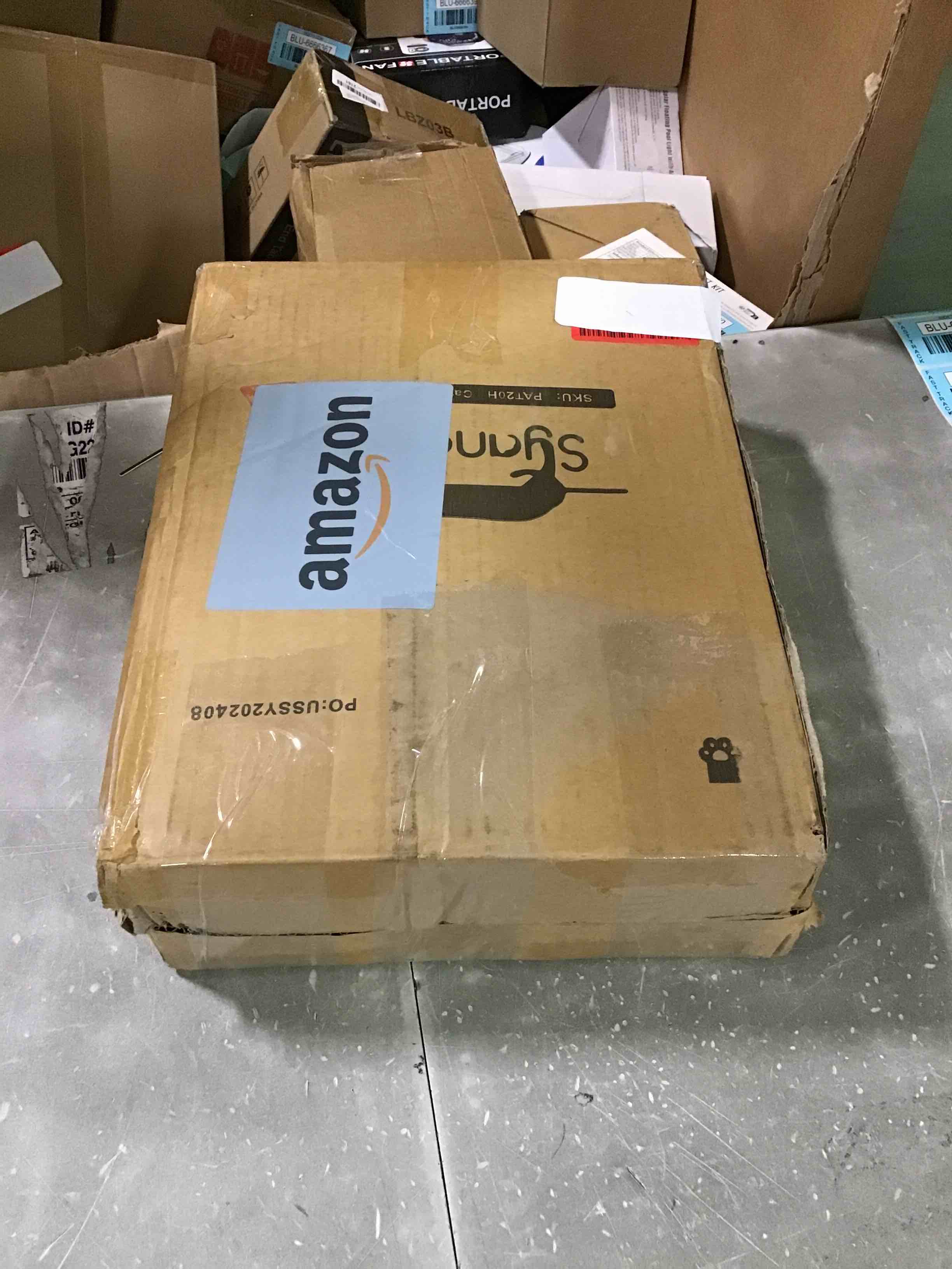 https://s3.amazonaws.com/lotting-images-prod/bidfta/BLU6666402_1720208388836.jpeg